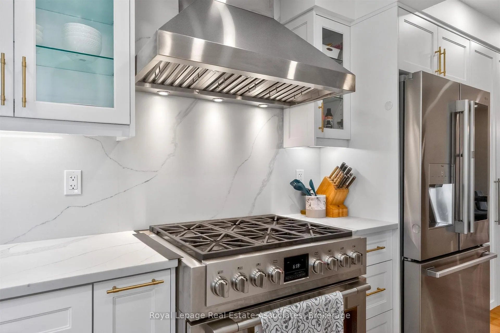 Photo 17 of 382 Nelles Road N, Grimsby, Grimsby Beach — HOMEH
