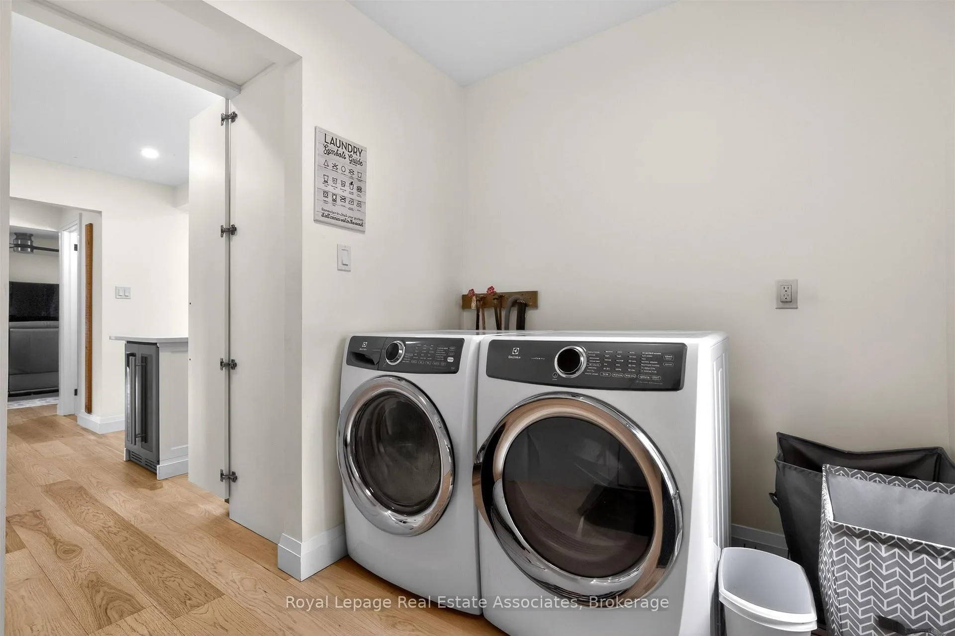 Photo 19 of 382 Nelles Road N, Grimsby, Grimsby Beach — HOMEH