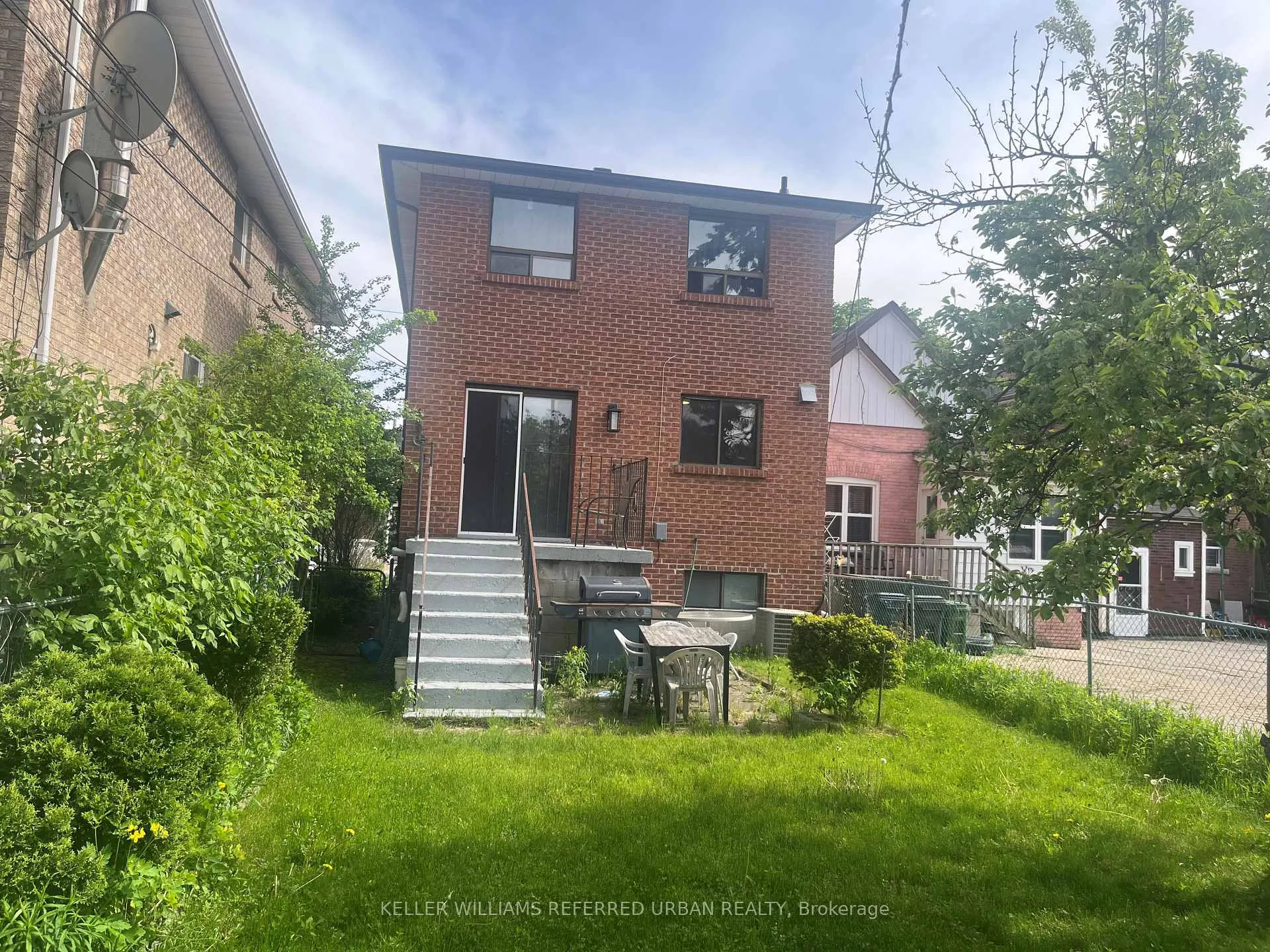 Photo 10 of Unit Main, 222 Mortimer Avenue, Toronto, Danforth Village-East York — HOMEH