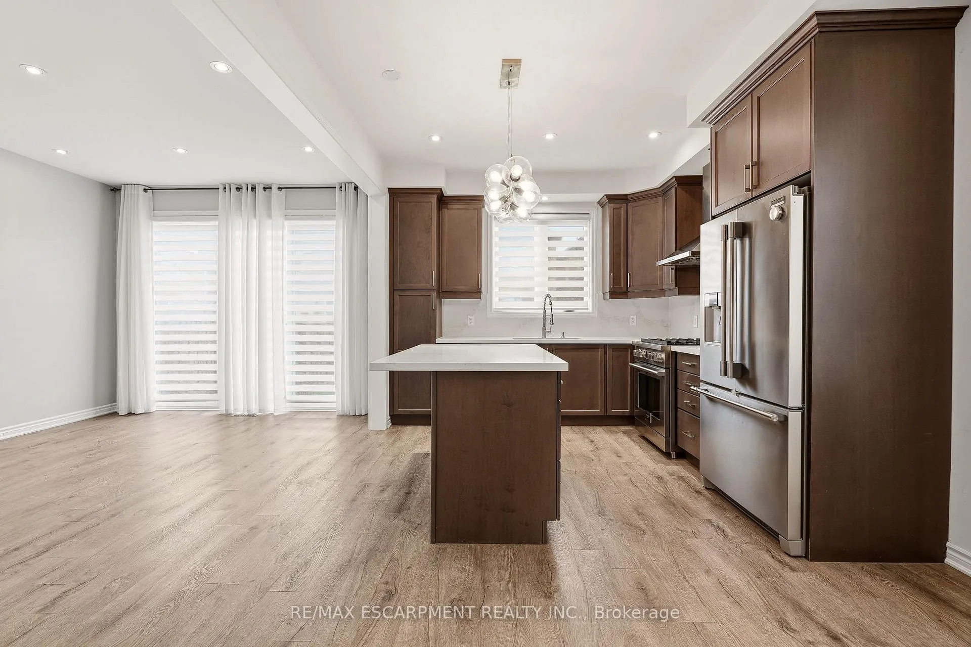 Photo 8 of 1364 Sycamore Garden, Milton, Cobban — HOMEH