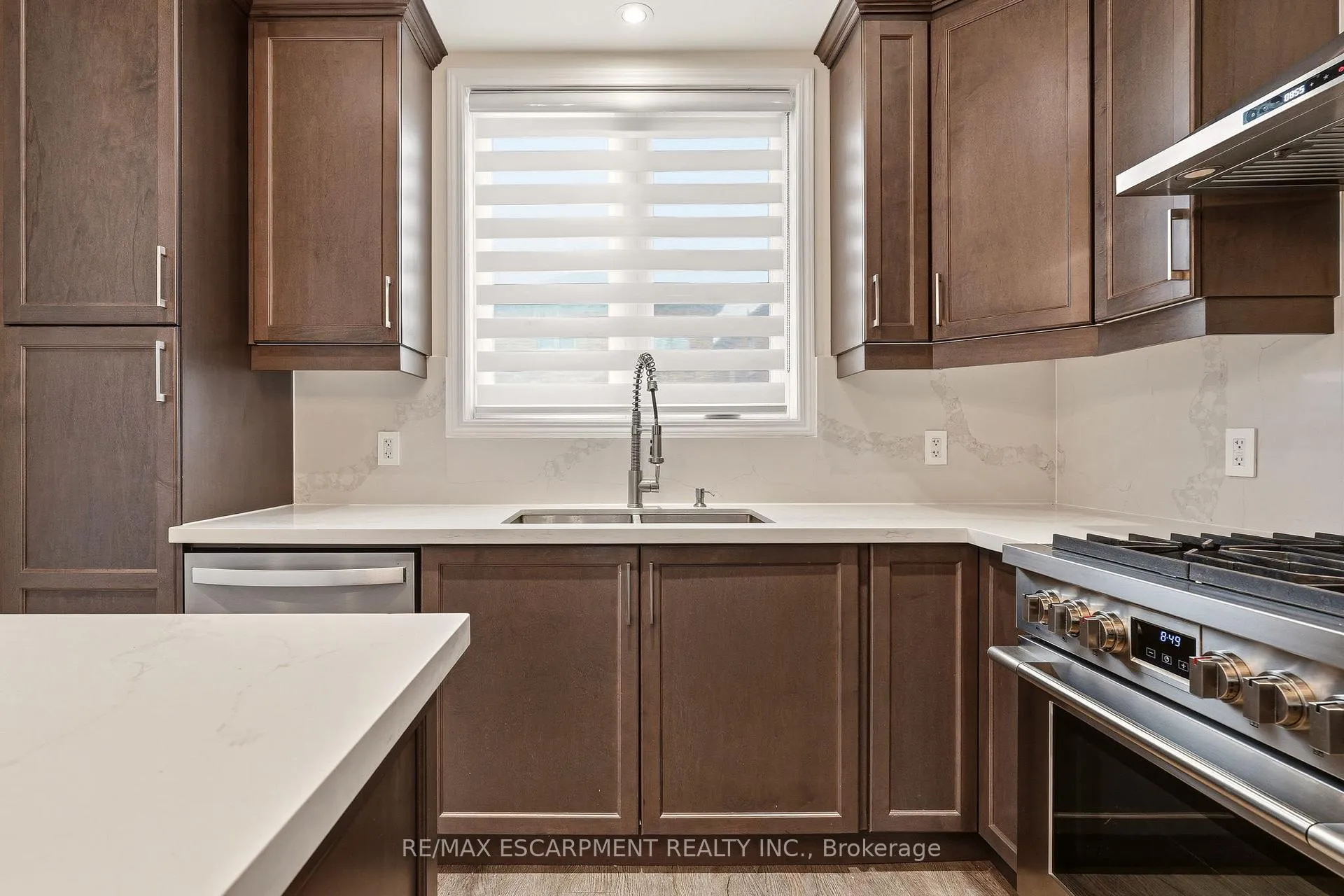 Photo 9 of 1364 Sycamore Garden, Milton, Cobban — HOMEH