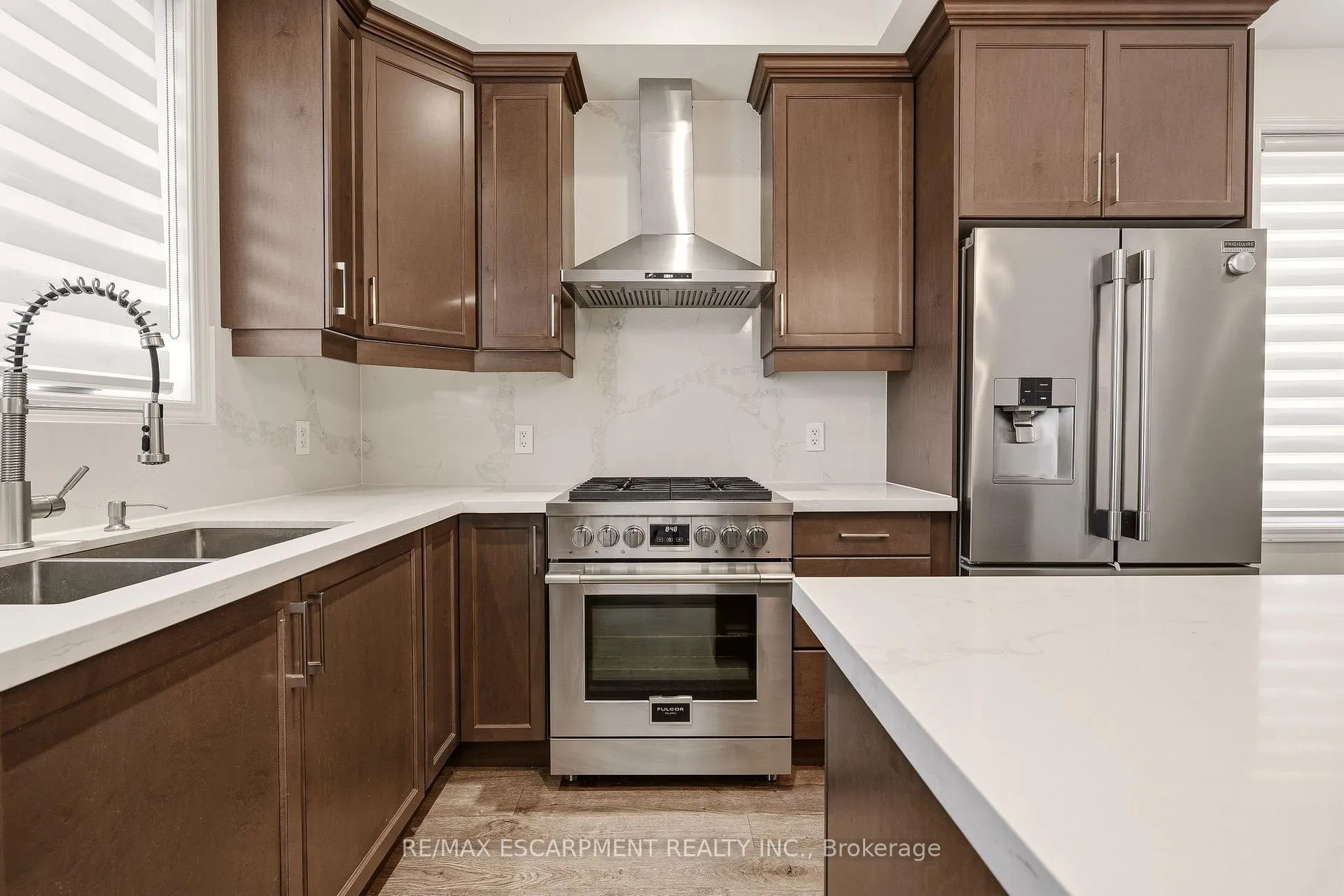Photo 10 of 1364 Sycamore Garden, Milton, Cobban — HOMEH