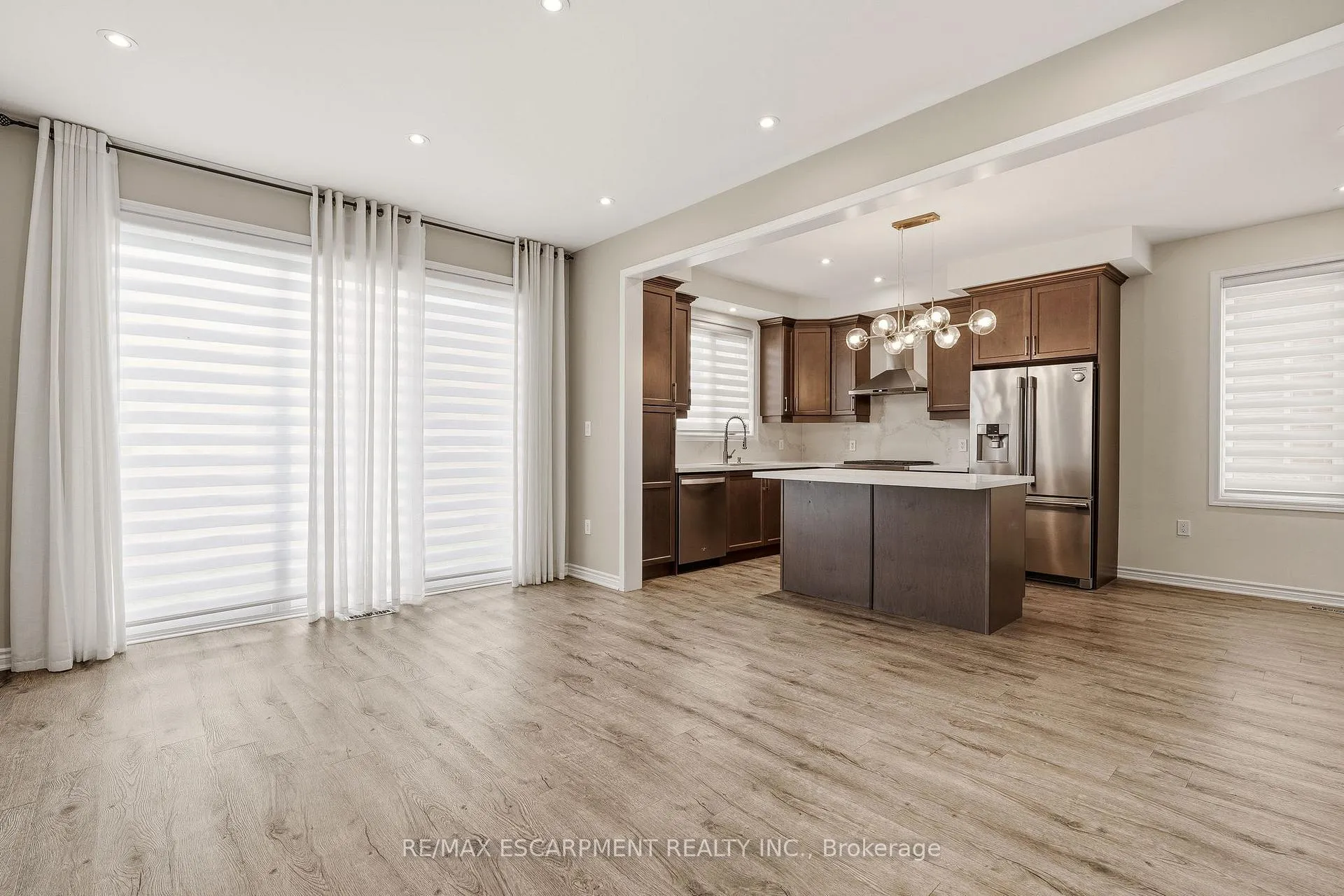 Photo 14 of 1364 Sycamore Garden, Milton, Cobban — HOMEH