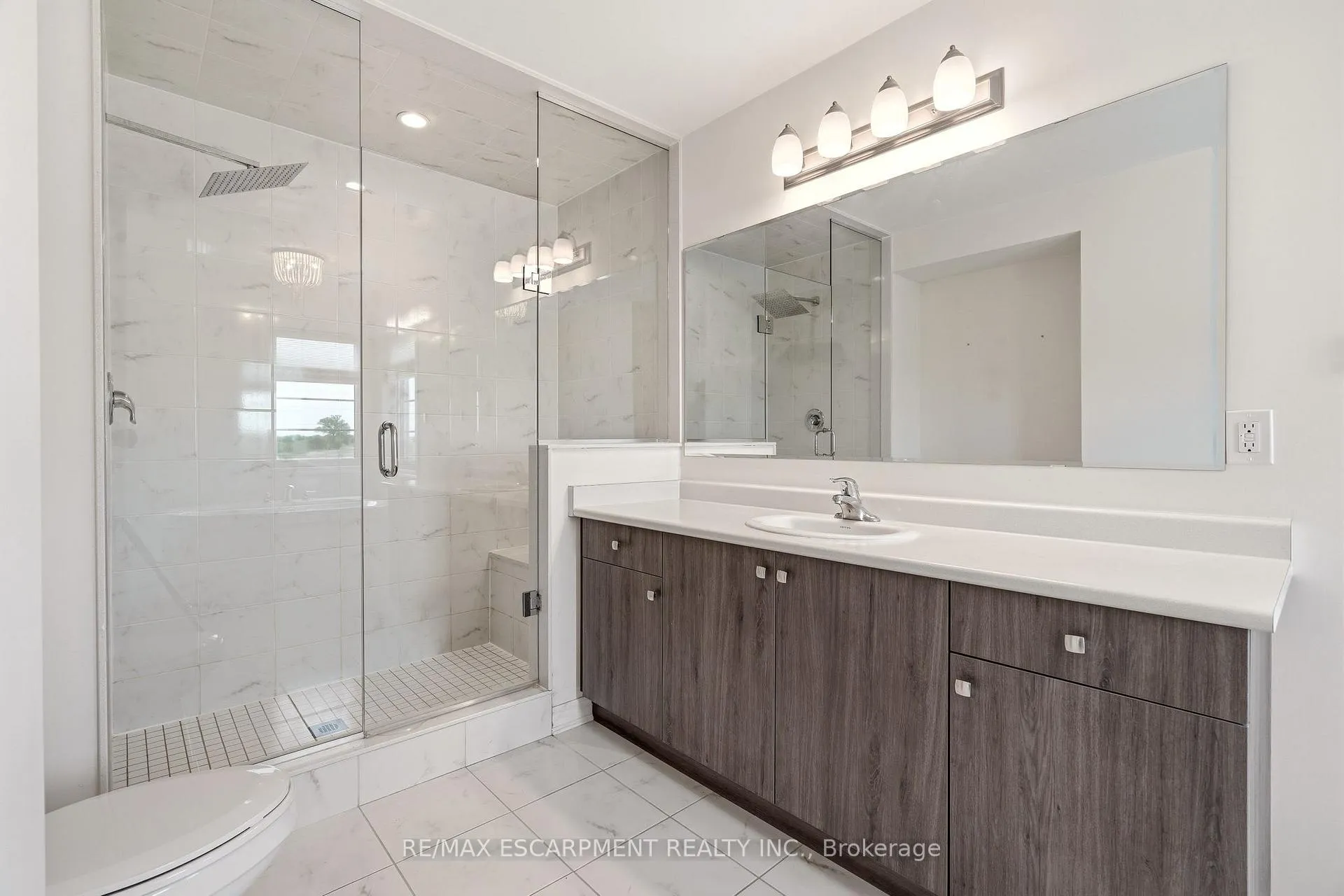 Photo 26 of 1364 Sycamore Garden, Milton, Cobban — HOMEH
