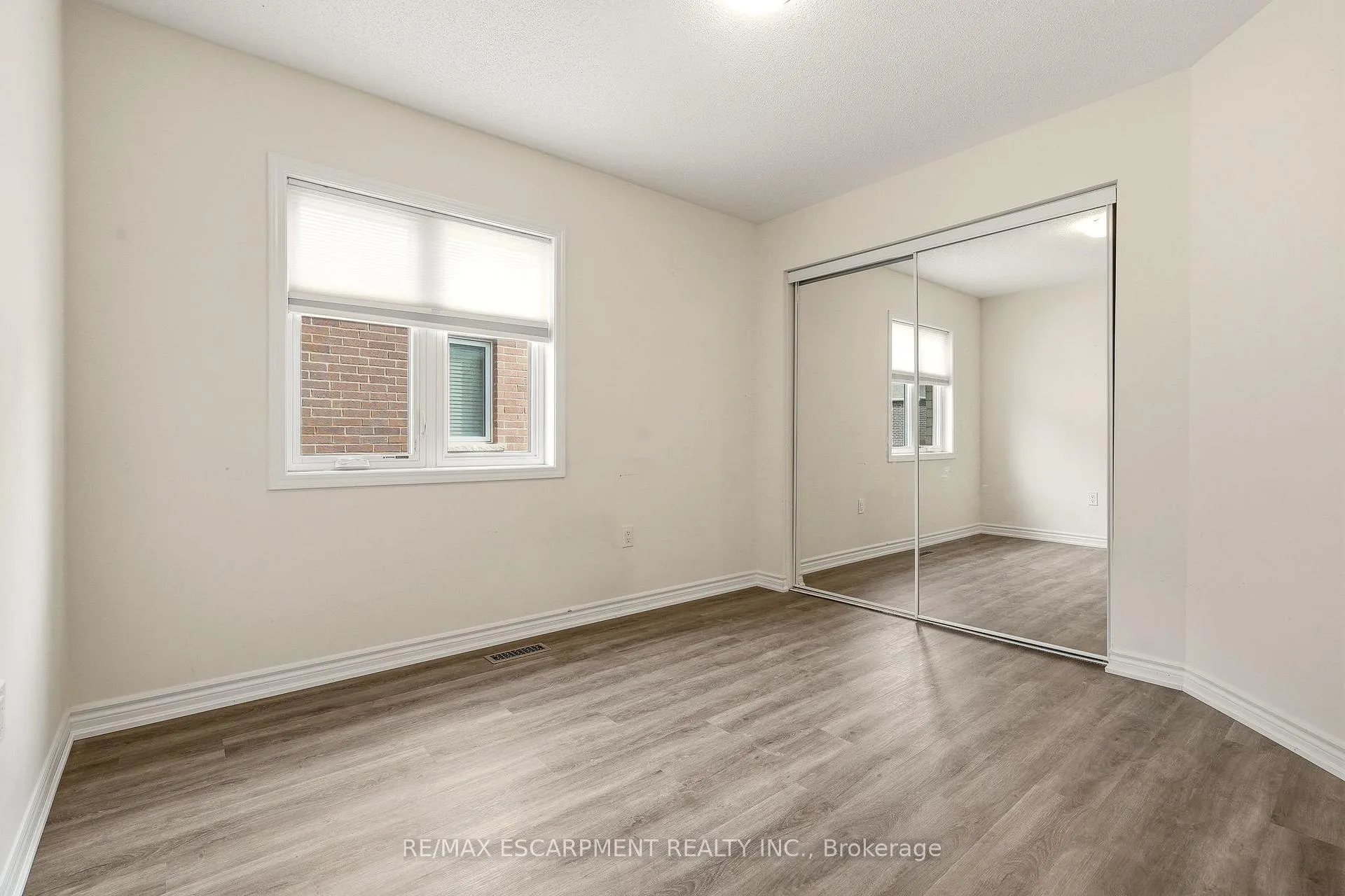 Photo 36 of 1364 Sycamore Garden, Milton, Cobban — HOMEH
