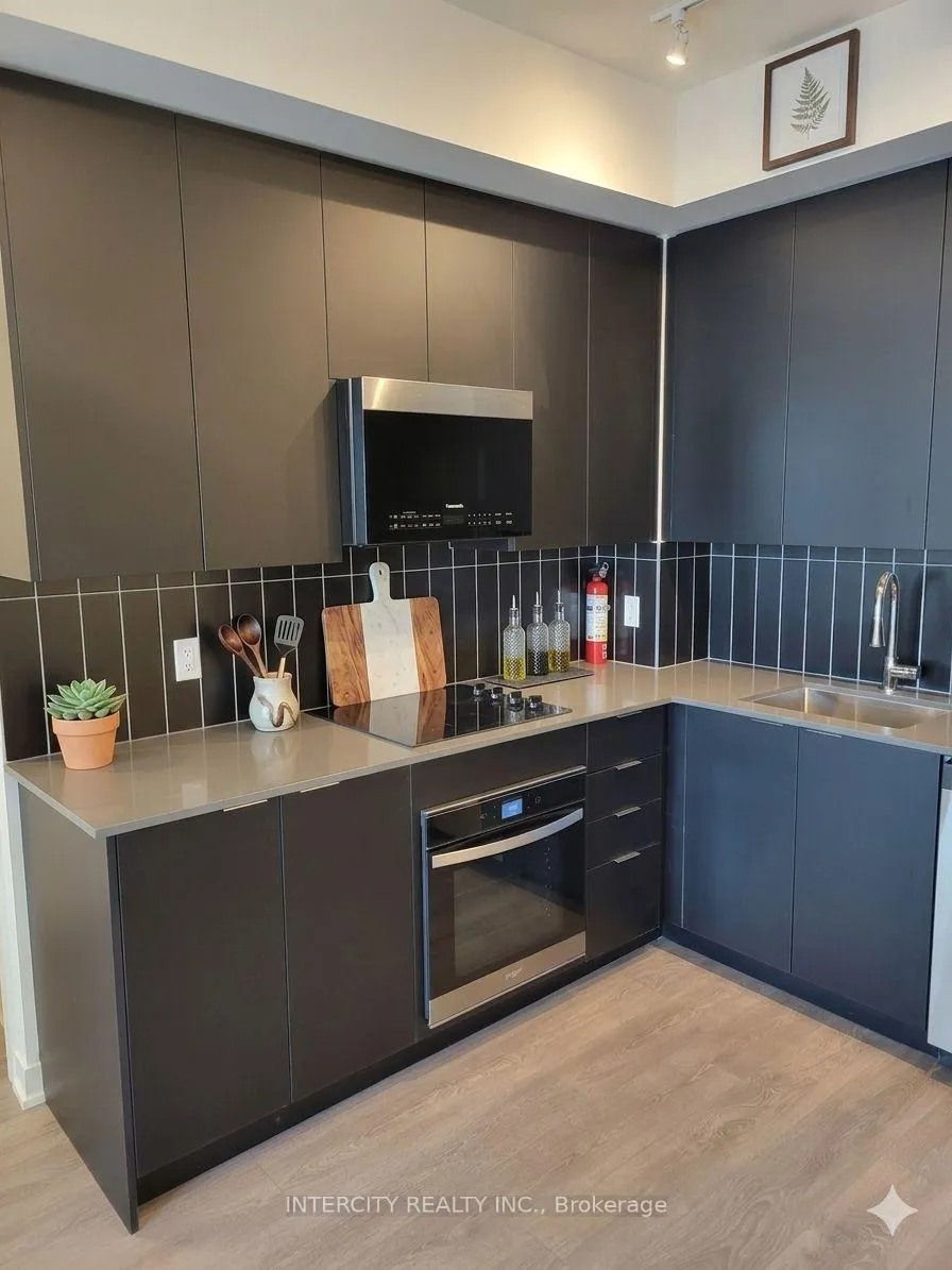 Photo 6 of Unit 1632, 498 Caldari Road, Vaughan, Concord — HOMEH