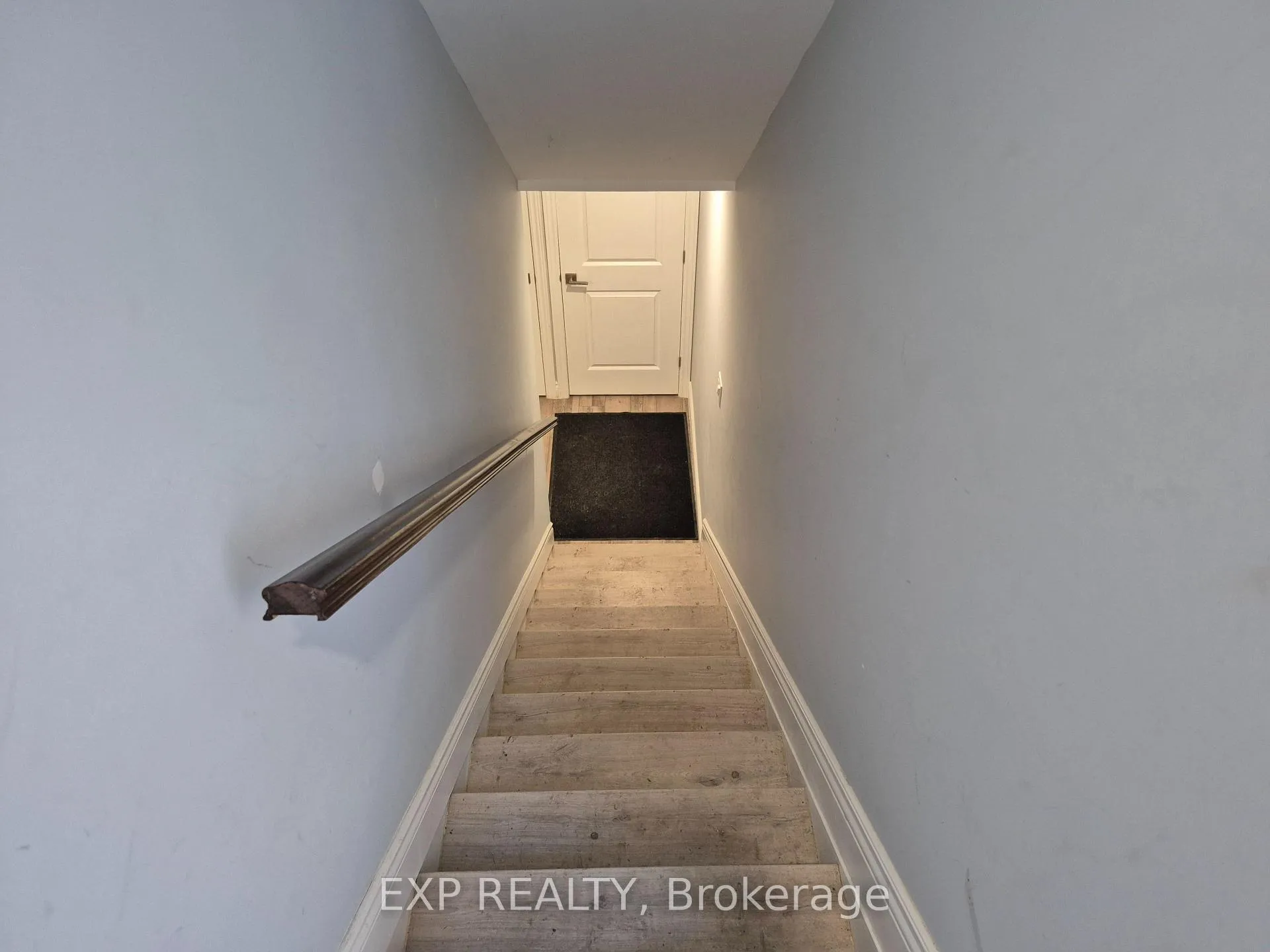 Photo 4 of 708 Perseus Avenue, Ottawa, Barrhaven - Half Moon Bay — HOMEH