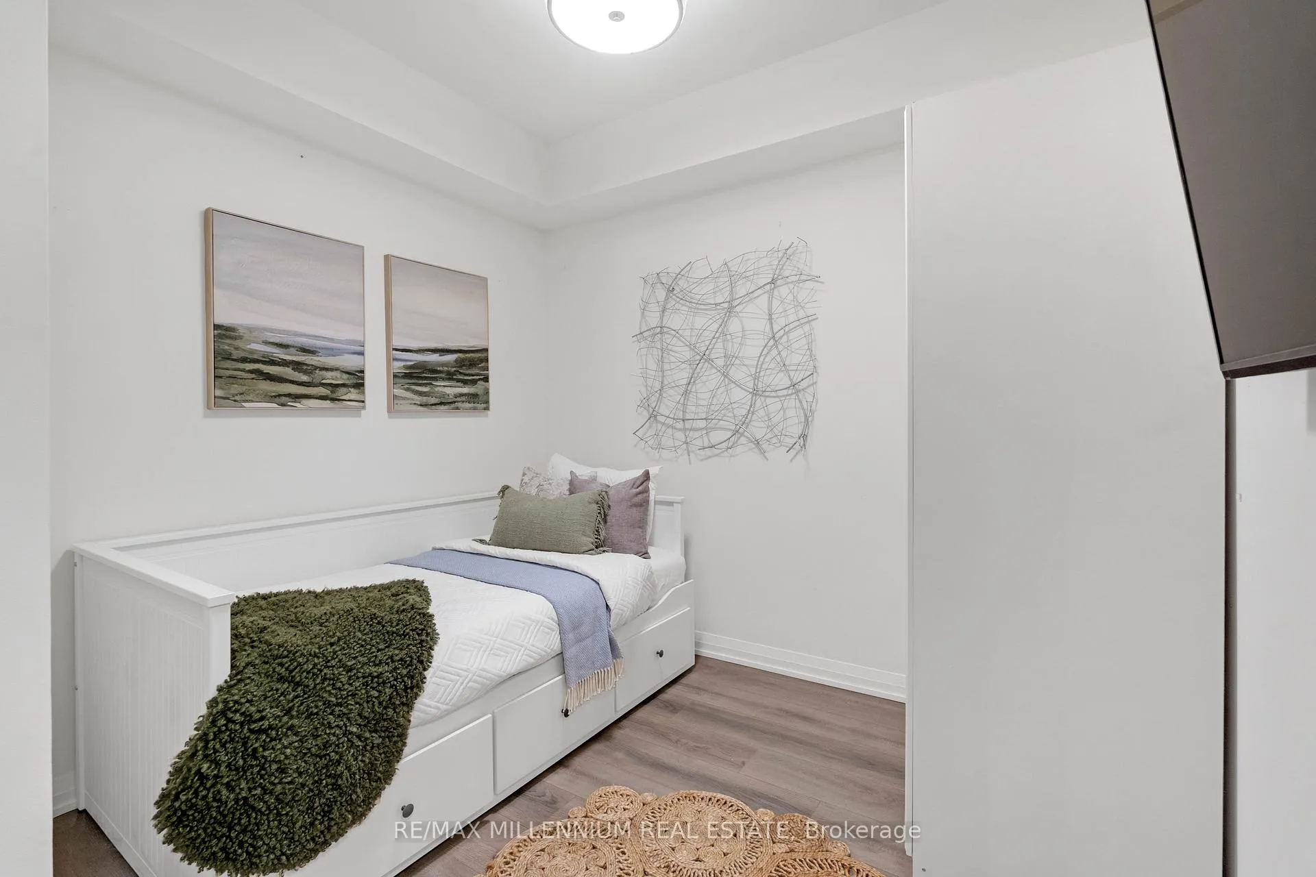 Photo 12 of Unit 209, 9000 Jane Street, Vaughan, Vellore Village — HOMEH