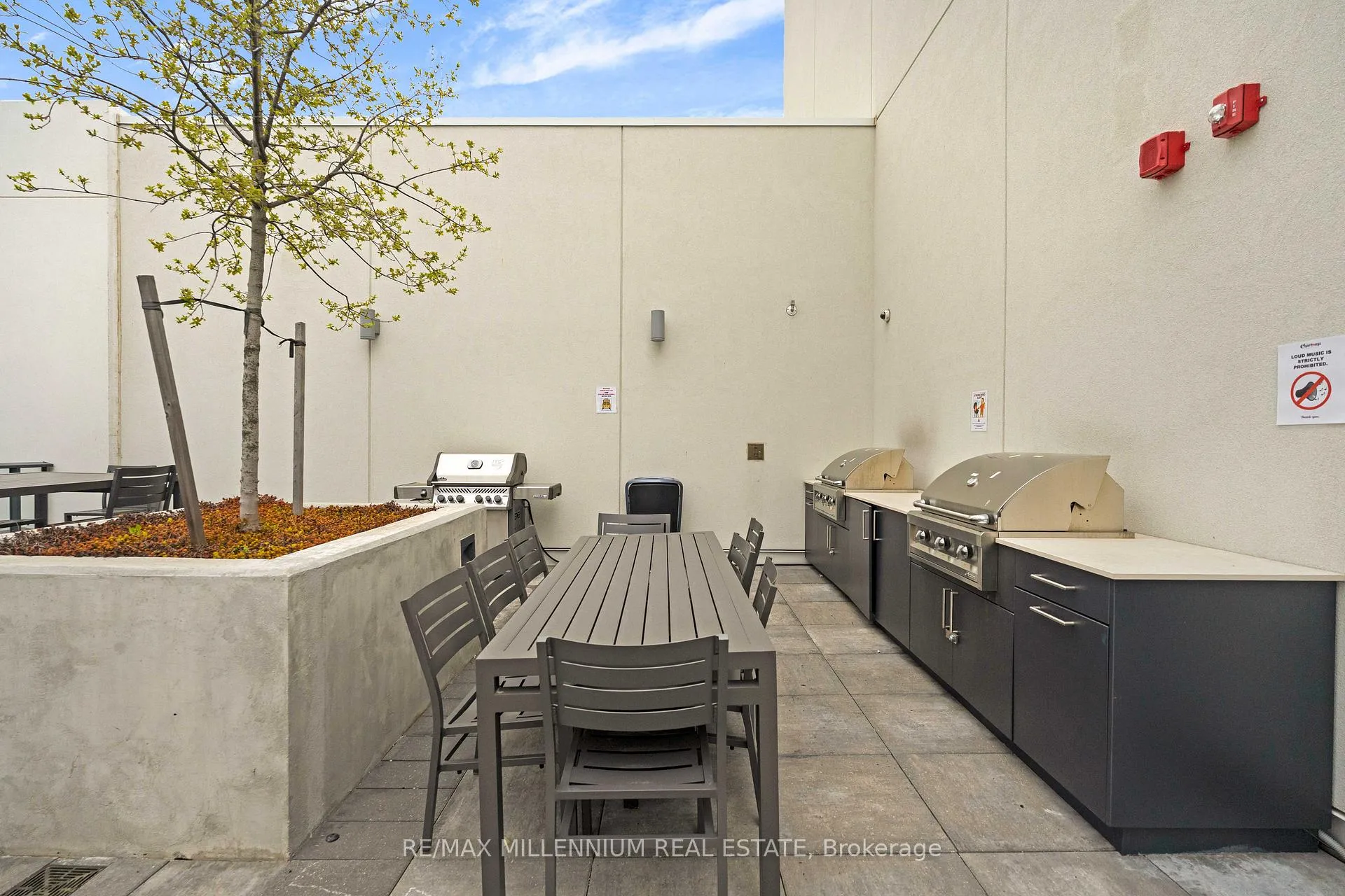 Photo 15 of Unit 209, 9000 Jane Street, Vaughan, Vellore Village — HOMEH