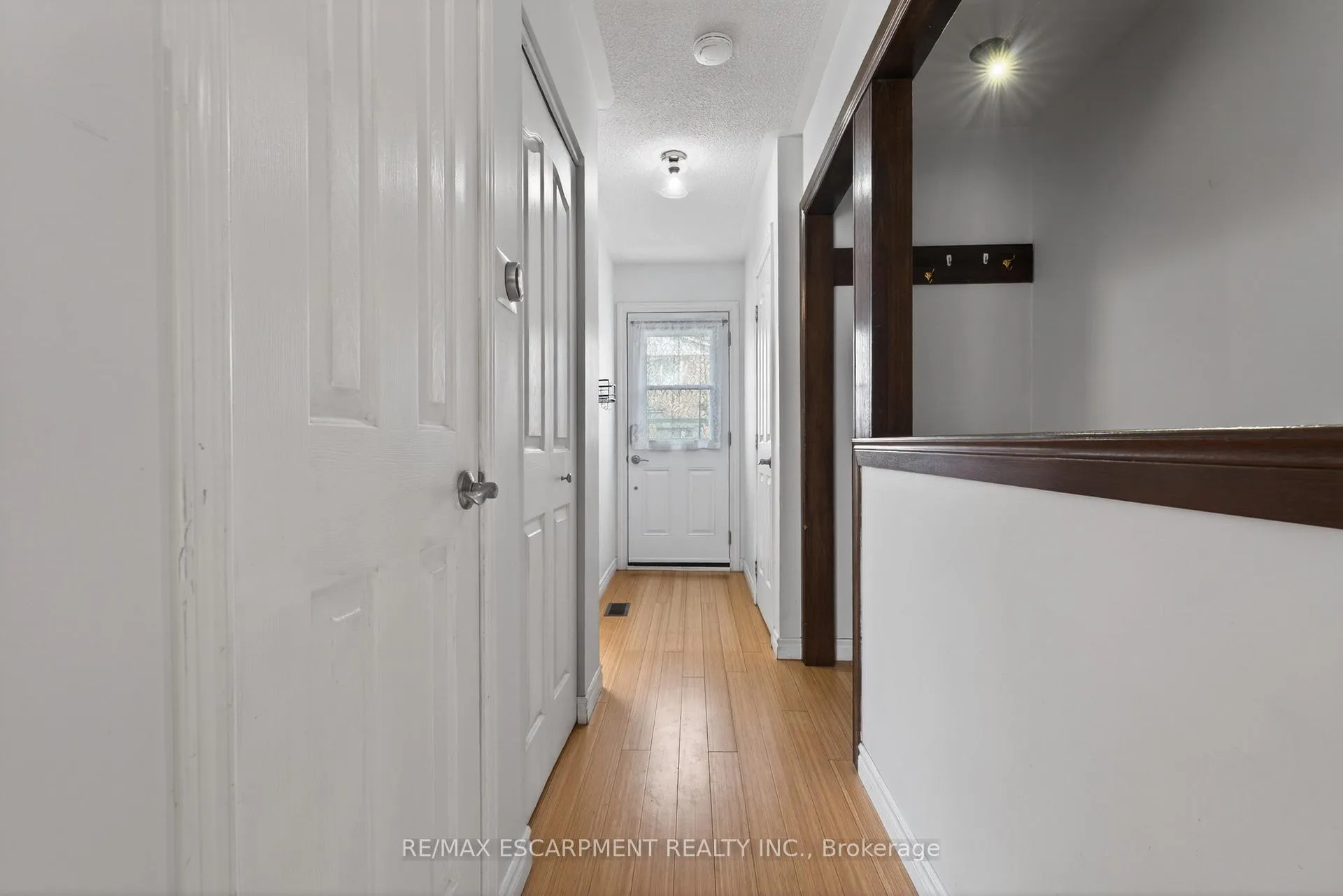 Photo 9 of Unit 31, 2700 Barton Street E, Hamilton, Riverdale — HOMEH