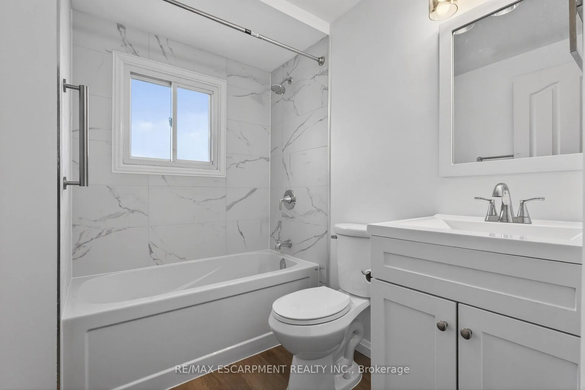 Photo 17 of Unit 31, 2700 Barton Street E, Hamilton, Riverdale — HOMEH