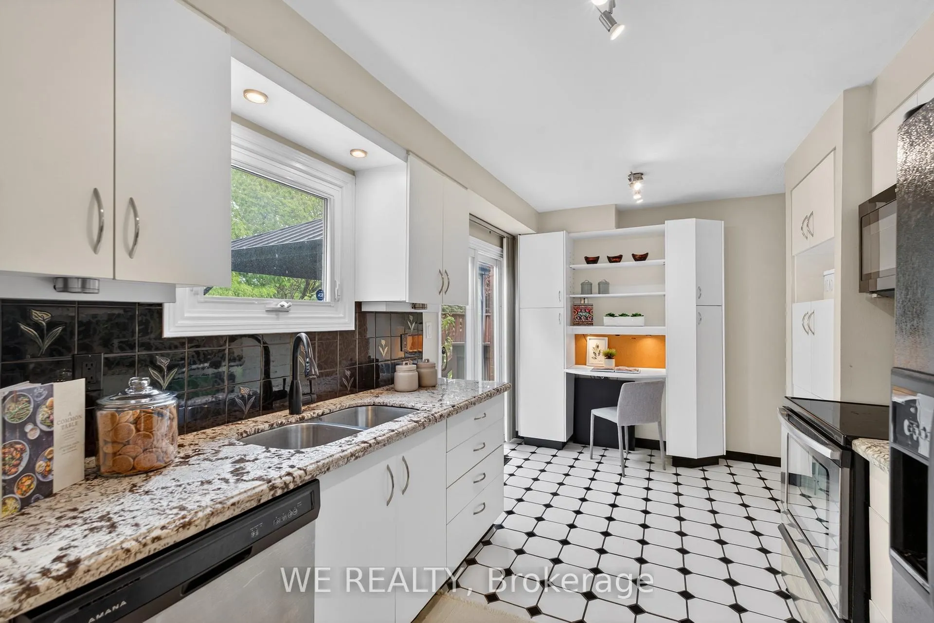 Photo 12 of 12 Patterson Crescent, Ajax, Central — HOMEH