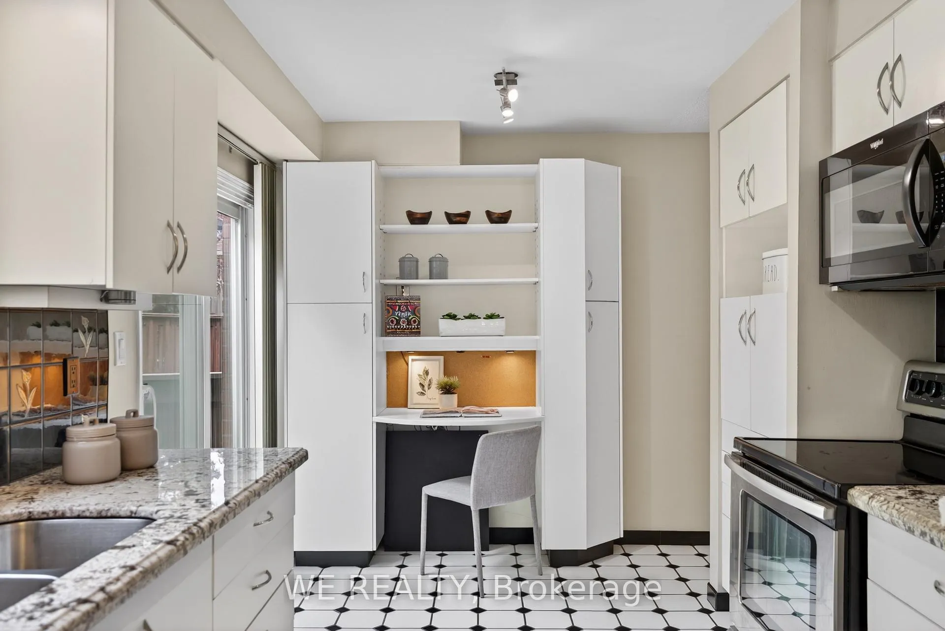 Photo 13 of 12 Patterson Crescent, Ajax, Central — HOMEH
