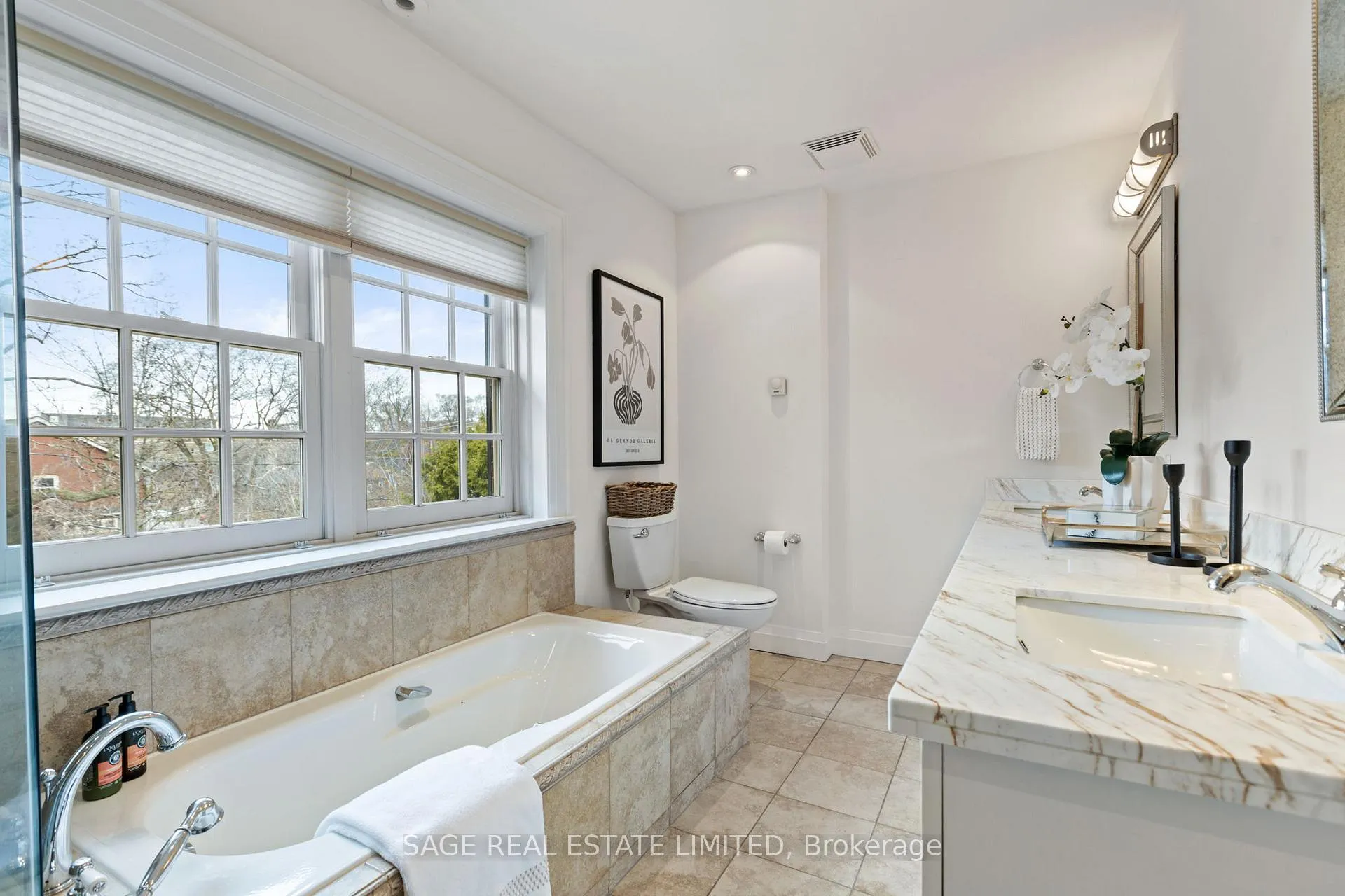 Photo 18 of 85 Weybourne Crescent, Toronto, Lawrence Park South — HOMEH