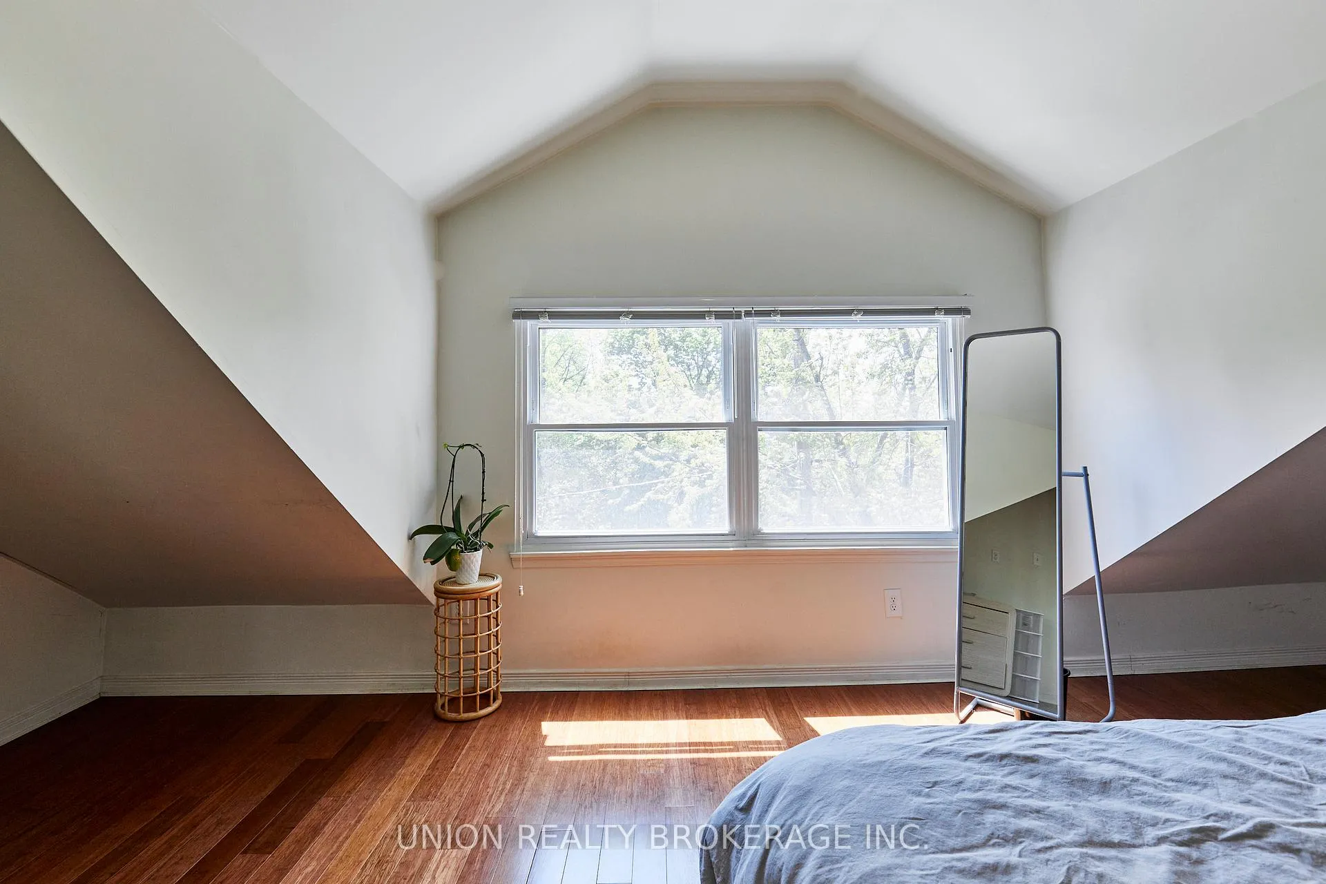Photo 10 of Unit 3rd Floor, 92 Dixon Avenue, Toronto, The Beaches — HOMEH