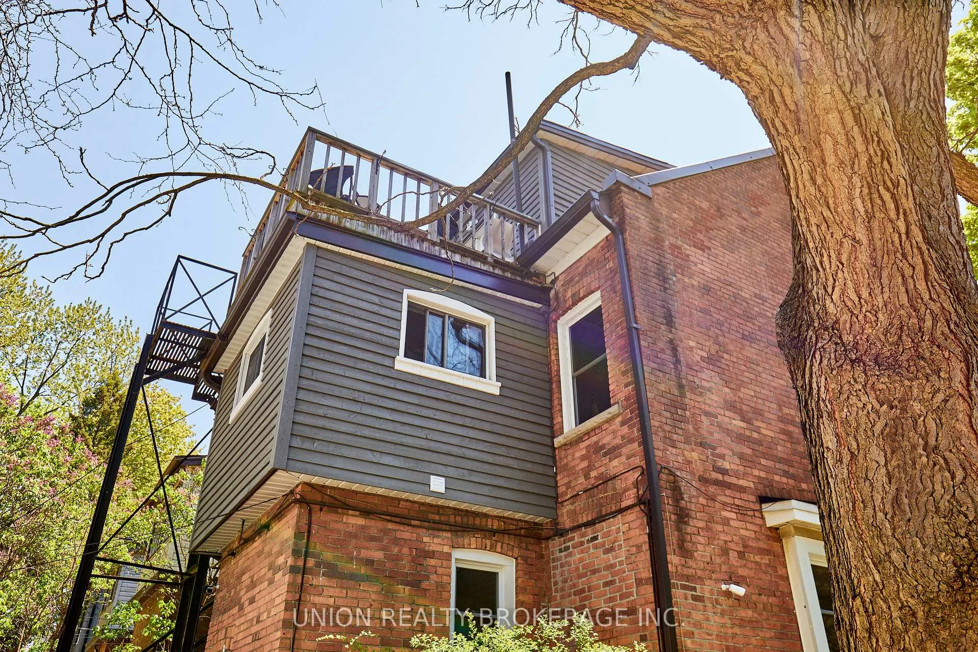 Photo 18 of Unit 3rd Floor, 92 Dixon Avenue, Toronto, The Beaches — HOMEH