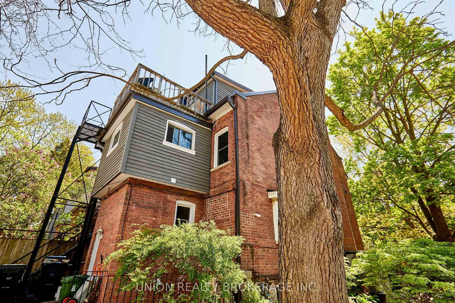 Photo 19 of Unit 3rd Floor, 92 Dixon Avenue, Toronto, The Beaches — HOMEH