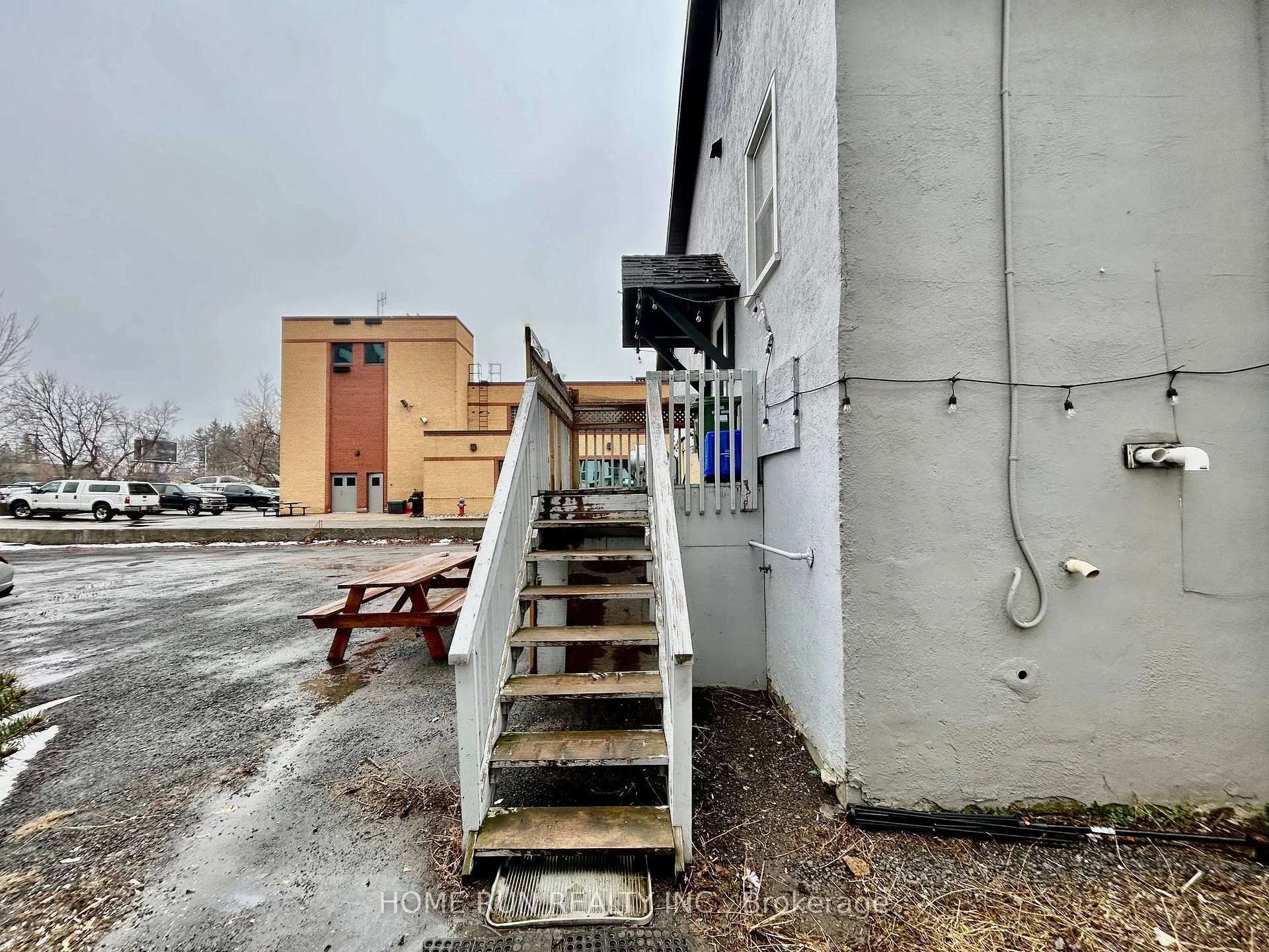 Photo 2 of 704 Brookfield Road S, Ottawa, Mooneys Bay/Riverside Park — HOMEH