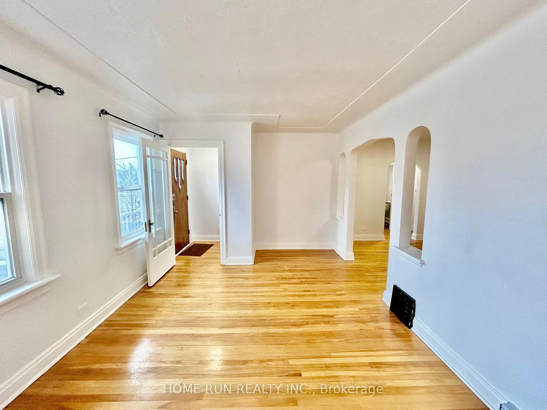 Photo 6 of 704 Brookfield Road S, Ottawa, Mooneys Bay/Riverside Park — HOMEH