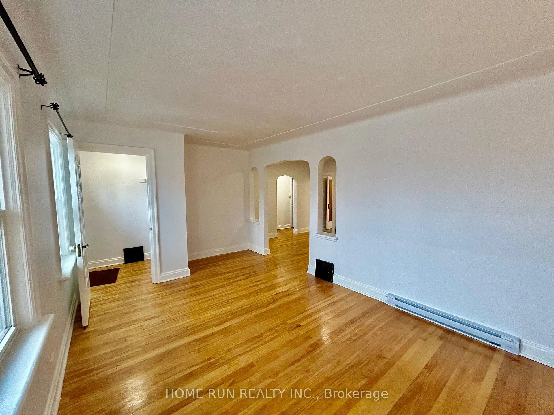 Photo 8 of 704 Brookfield Road S, Ottawa, Mooneys Bay/Riverside Park — HOMEH