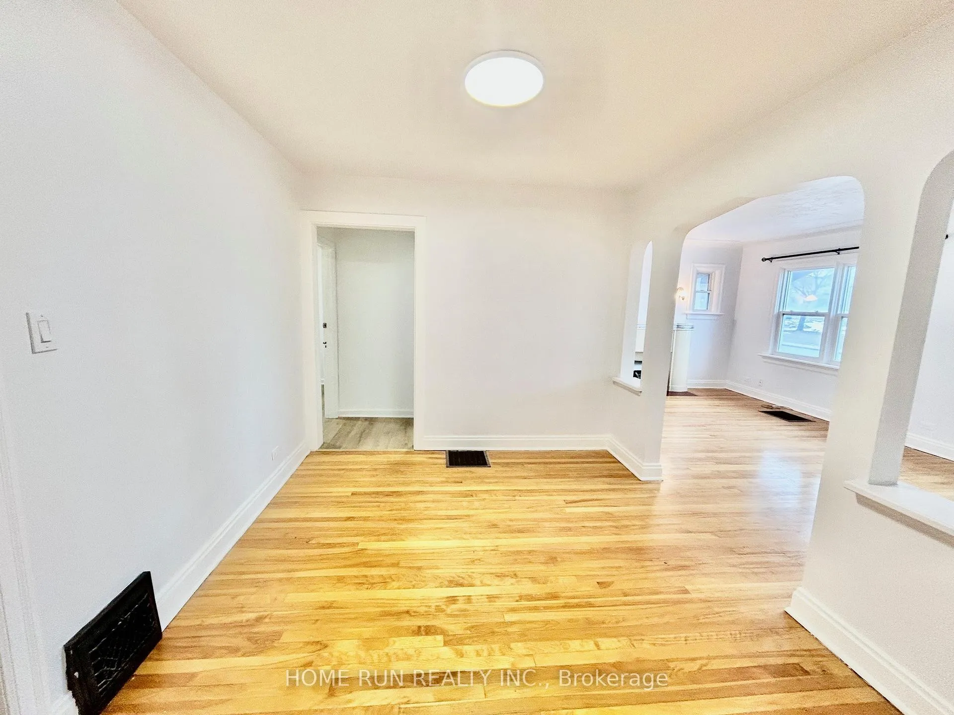 Photo 12 of 704 Brookfield Road S, Ottawa, Mooneys Bay/Riverside Park — HOMEH