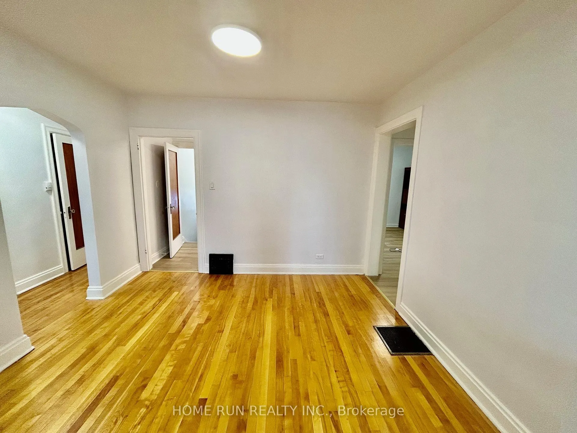 Photo 13 of 704 Brookfield Road S, Ottawa, Mooneys Bay/Riverside Park — HOMEH