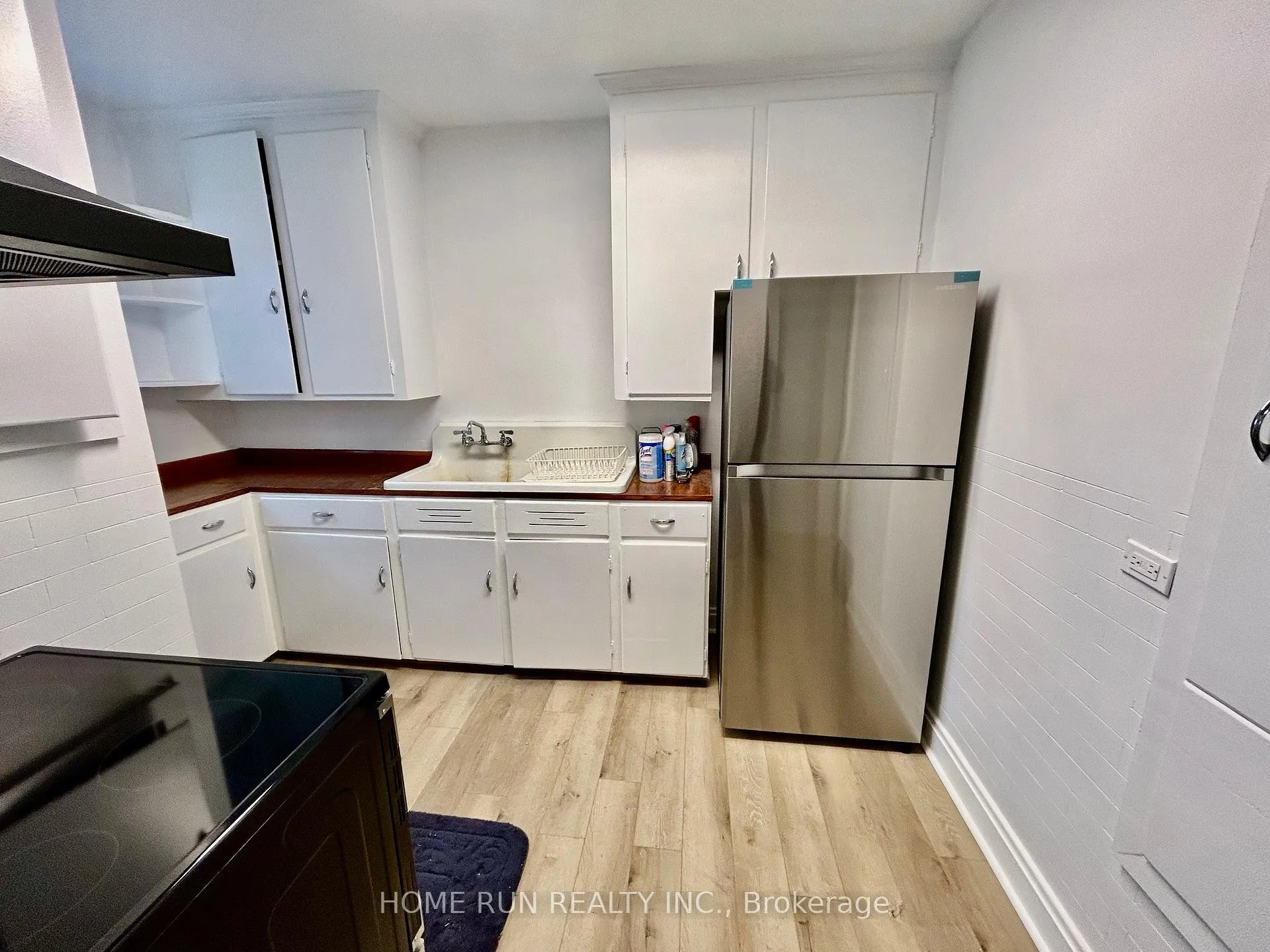 Photo 15 of 704 Brookfield Road S, Ottawa, Mooneys Bay/Riverside Park — HOMEH