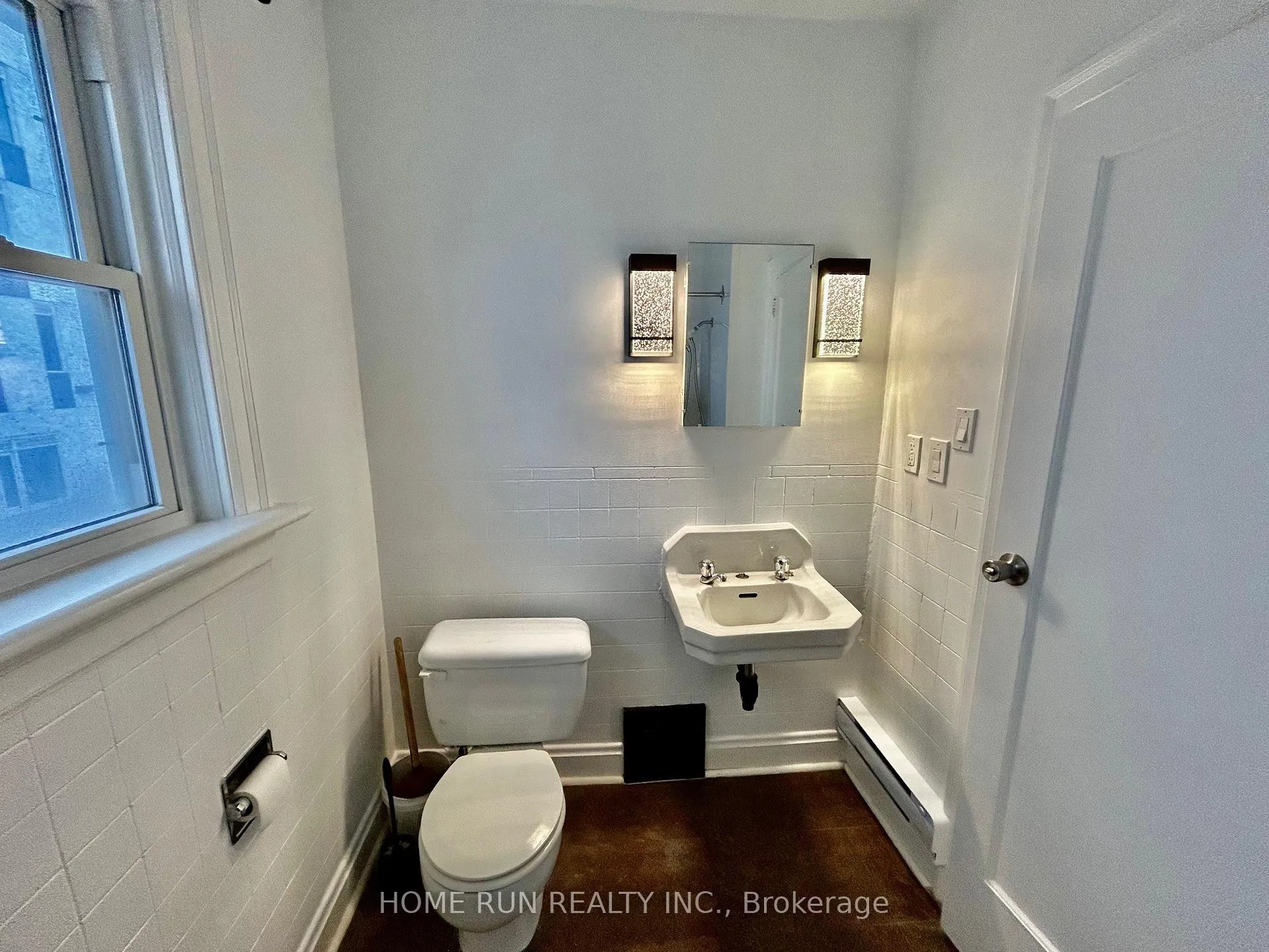 Photo 24 of 704 Brookfield Road S, Ottawa, Mooneys Bay/Riverside Park — HOMEH