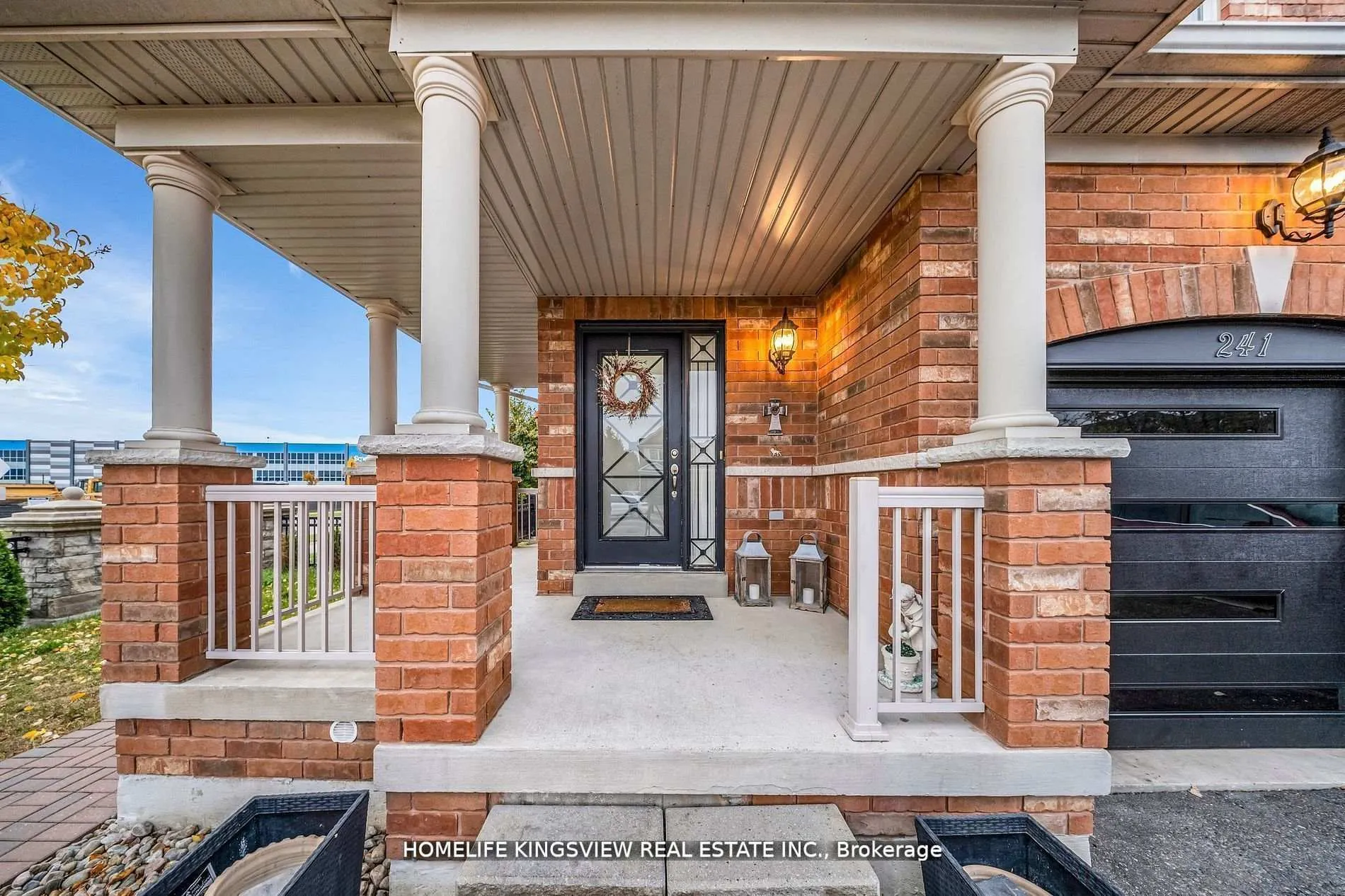 Photo 3 of 241 Canada Drive, Vaughan, Vellore Village — HOMEH