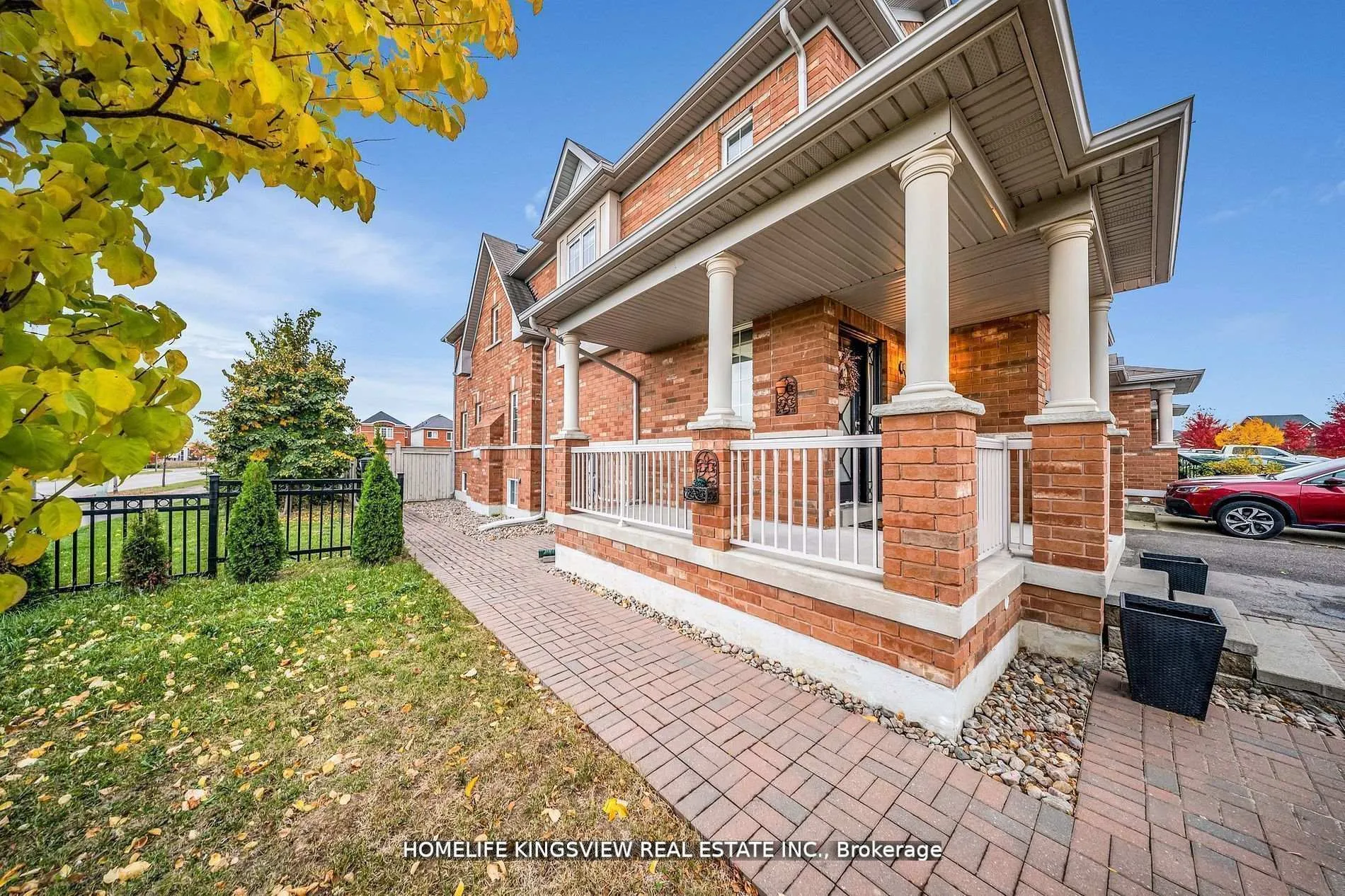 Photo 5 of 241 Canada Drive, Vaughan, Vellore Village — HOMEH