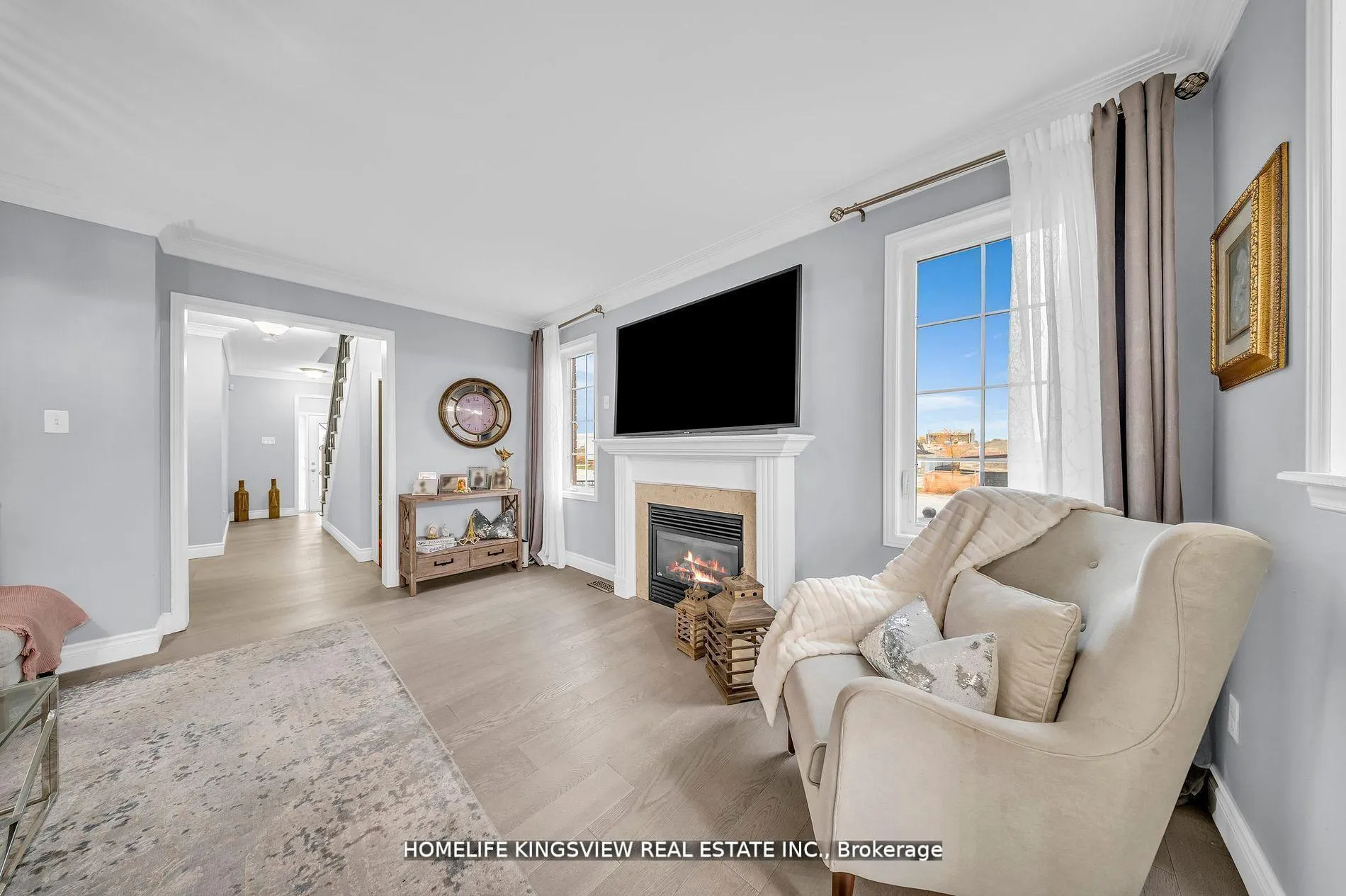 Photo 9 of 241 Canada Drive, Vaughan, Vellore Village — HOMEH