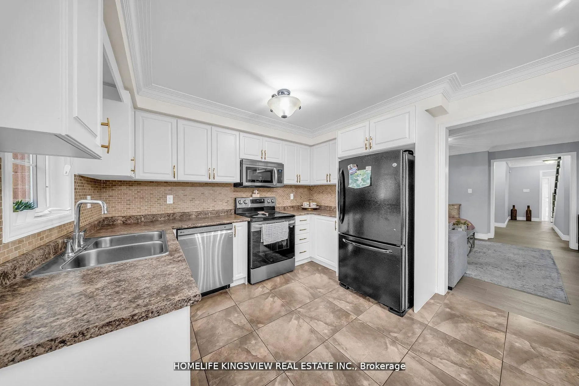 Photo 15 of 241 Canada Drive, Vaughan, Vellore Village — HOMEH