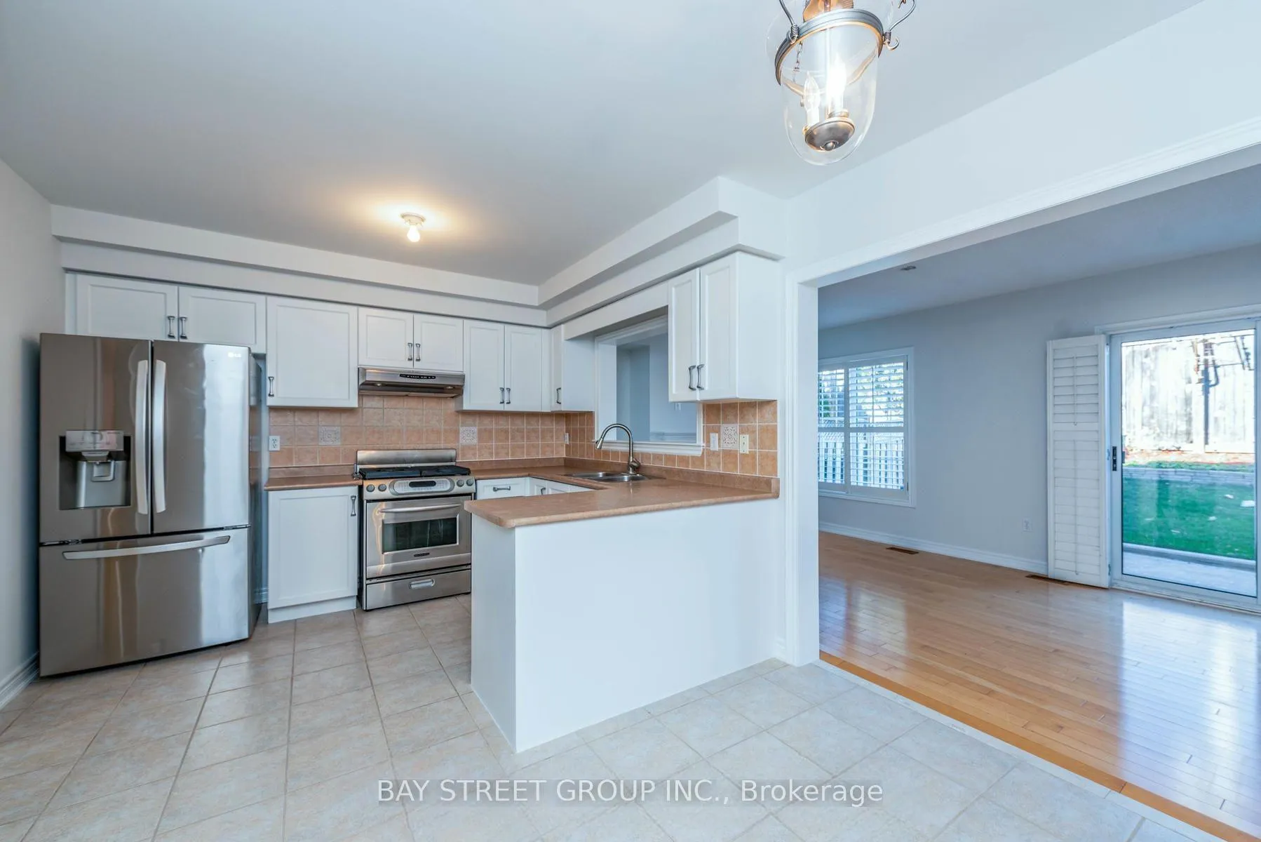 Photo 3 of 130 Royal Appian Crescent, Vaughan, Patterson — HOMEH