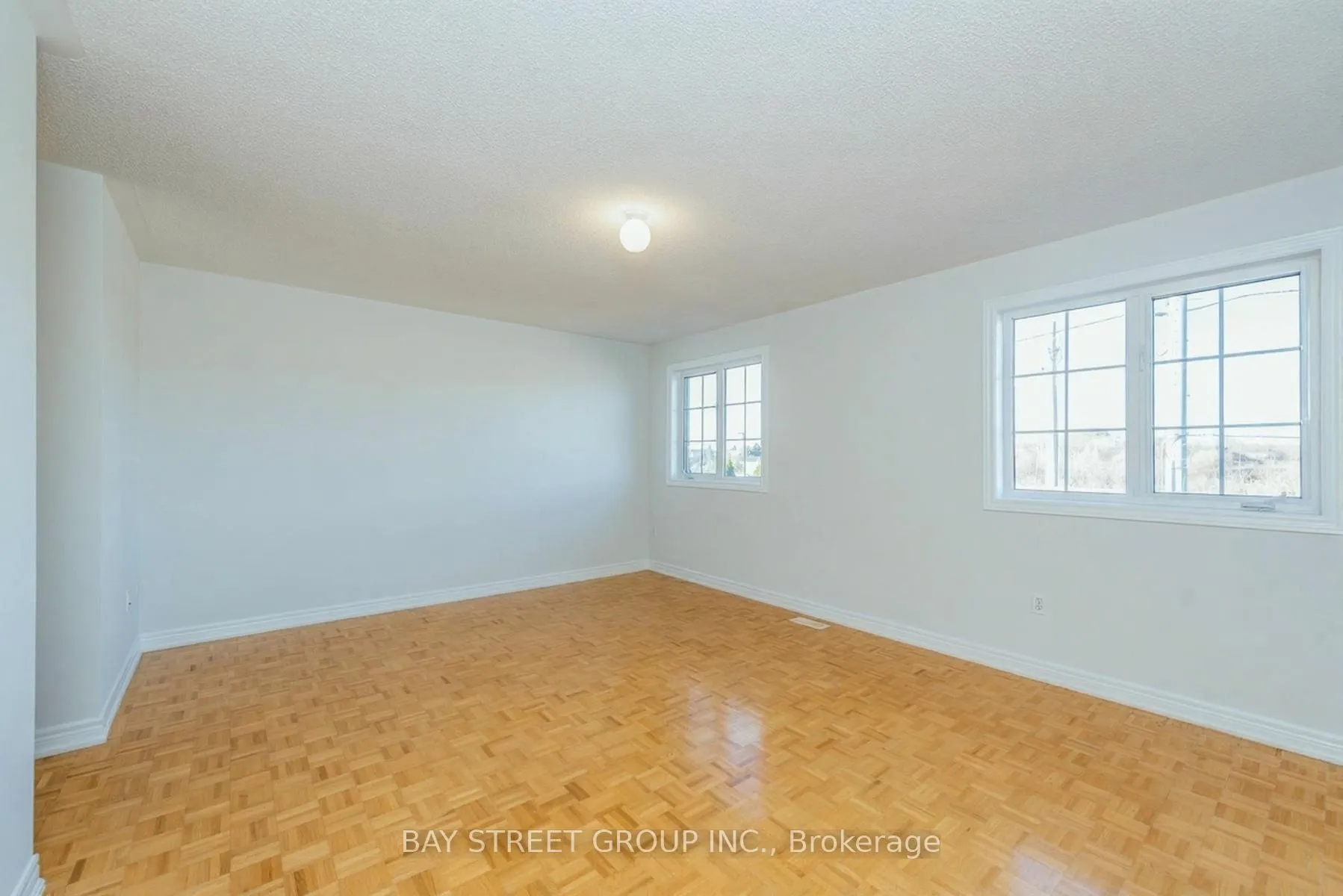 Photo 11 of 130 Royal Appian Crescent, Vaughan, Patterson — HOMEH