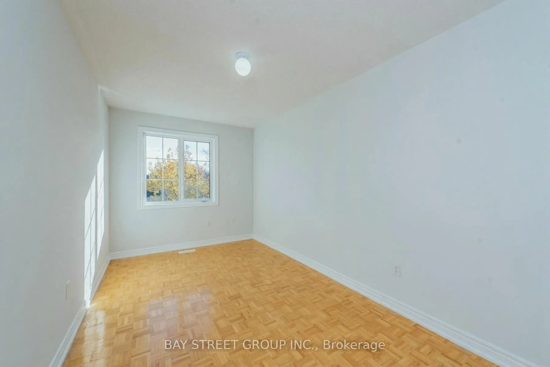 Photo 14 of 130 Royal Appian Crescent, Vaughan, Patterson — HOMEH