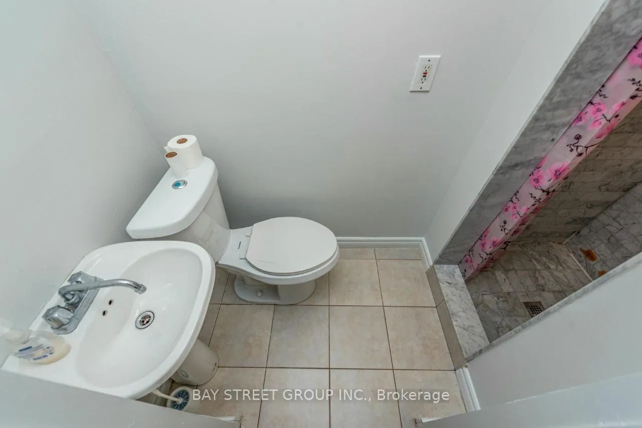 Photo 27 of 130 Royal Appian Crescent, Vaughan, Patterson — HOMEH