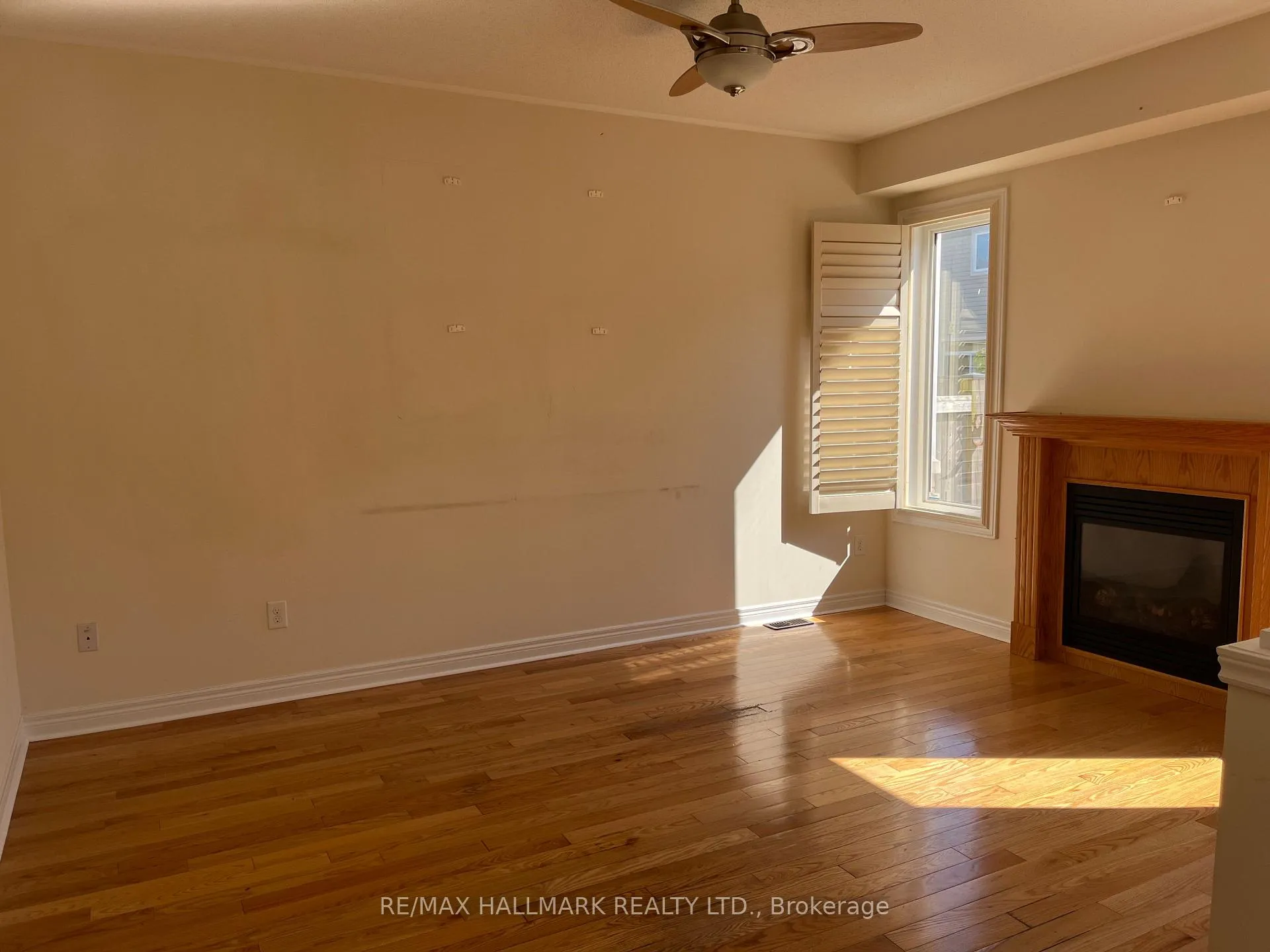 Photo 6 of 117 James Govan Drive, Whitby, Port Whitby — HOMEH