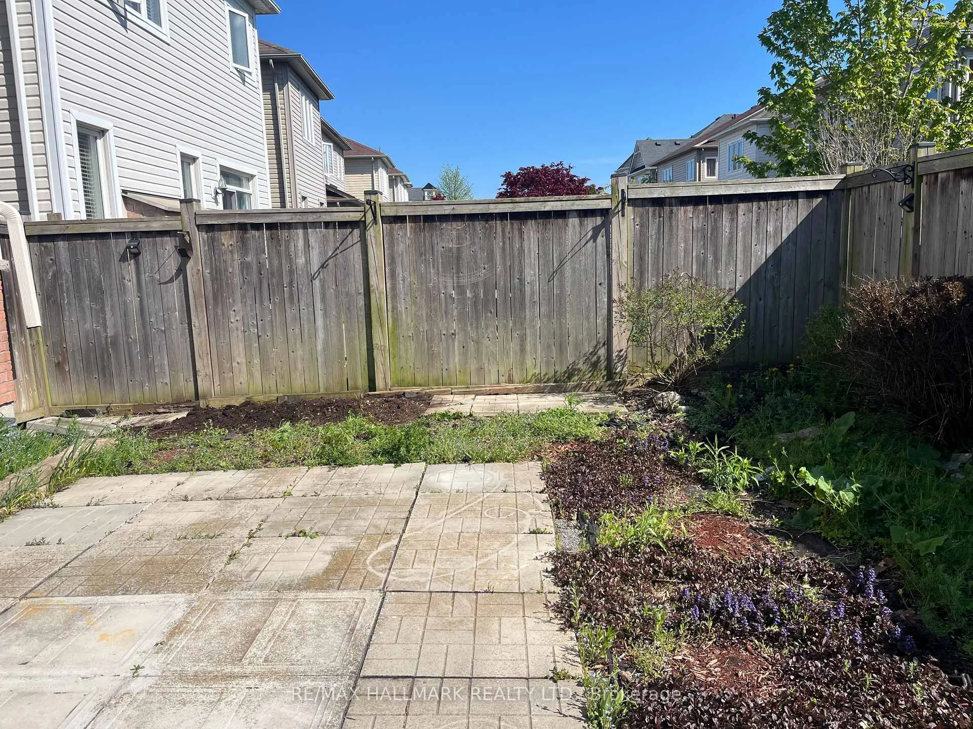 Photo 17 of 117 James Govan Drive, Whitby, Port Whitby — HOMEH