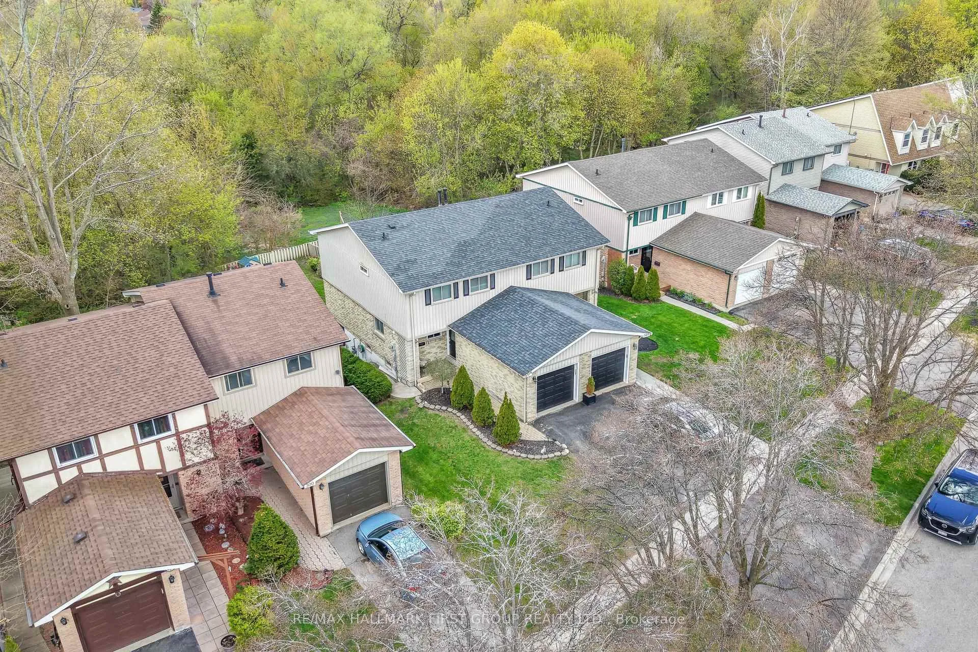 Photo 1 of 504 Camelot Drive, Oshawa, Eastdale — HOMEH