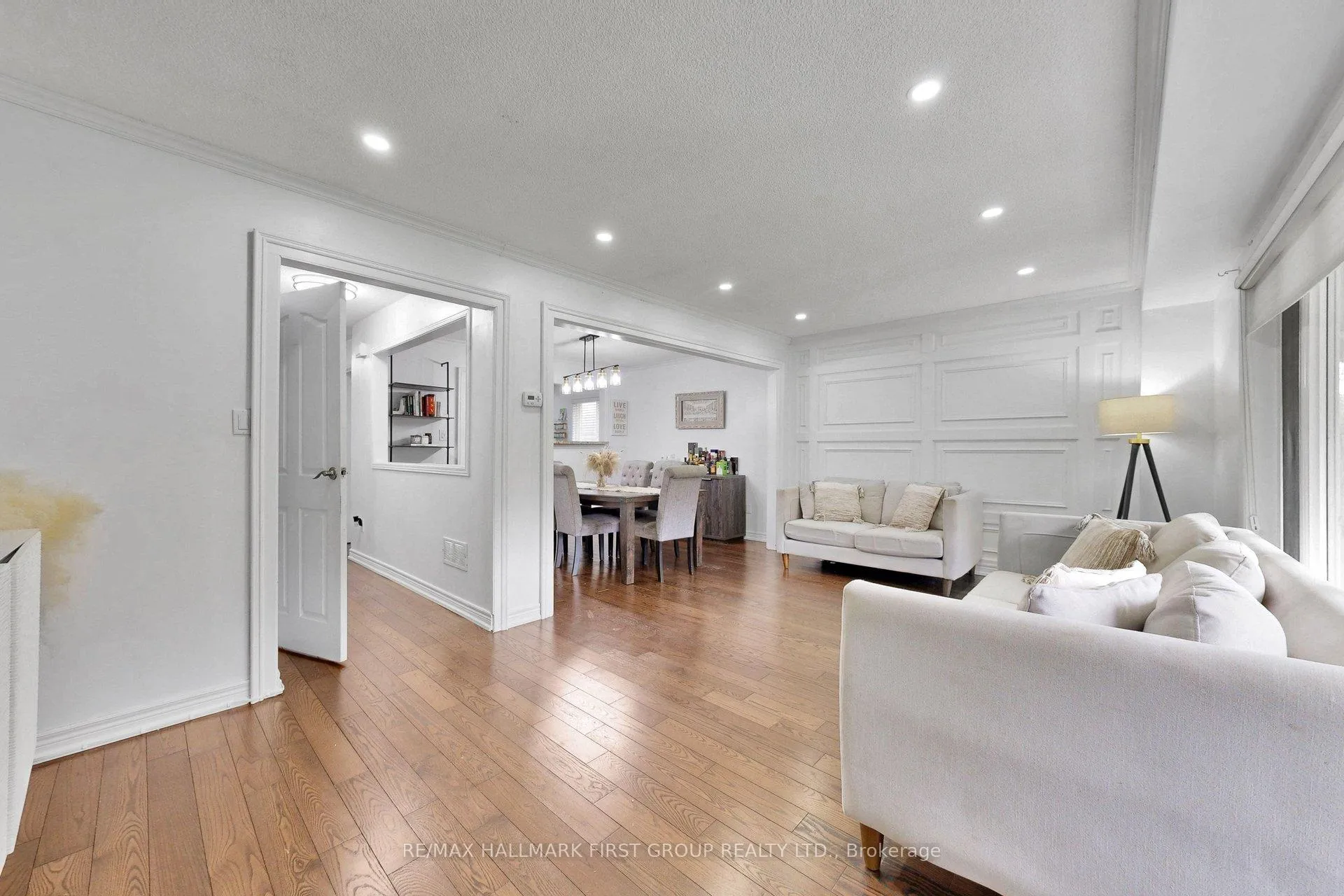 Photo 17 of 504 Camelot Drive, Oshawa, Eastdale — HOMEH