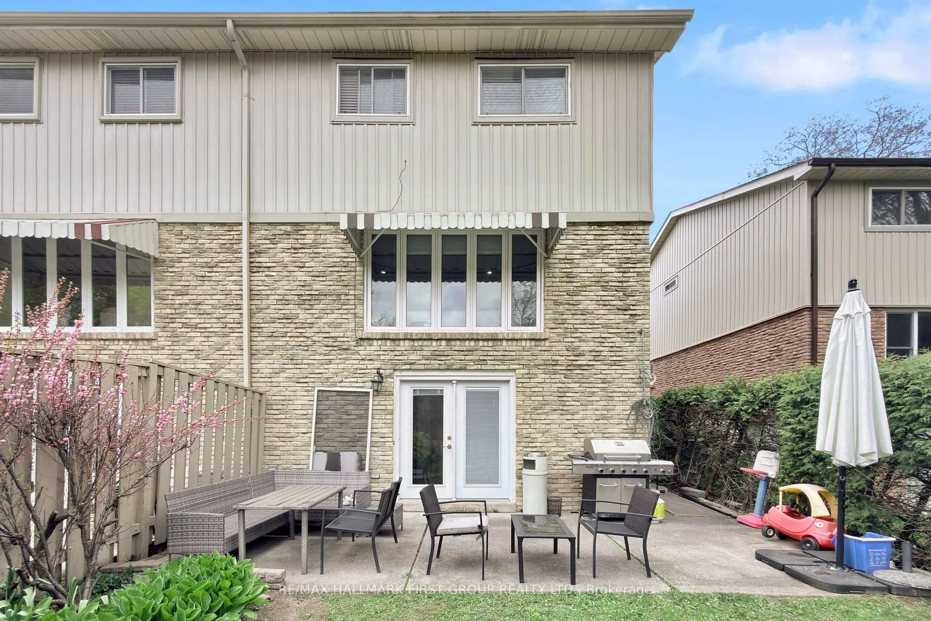 Photo 34 of 504 Camelot Drive, Oshawa, Eastdale — HOMEH
