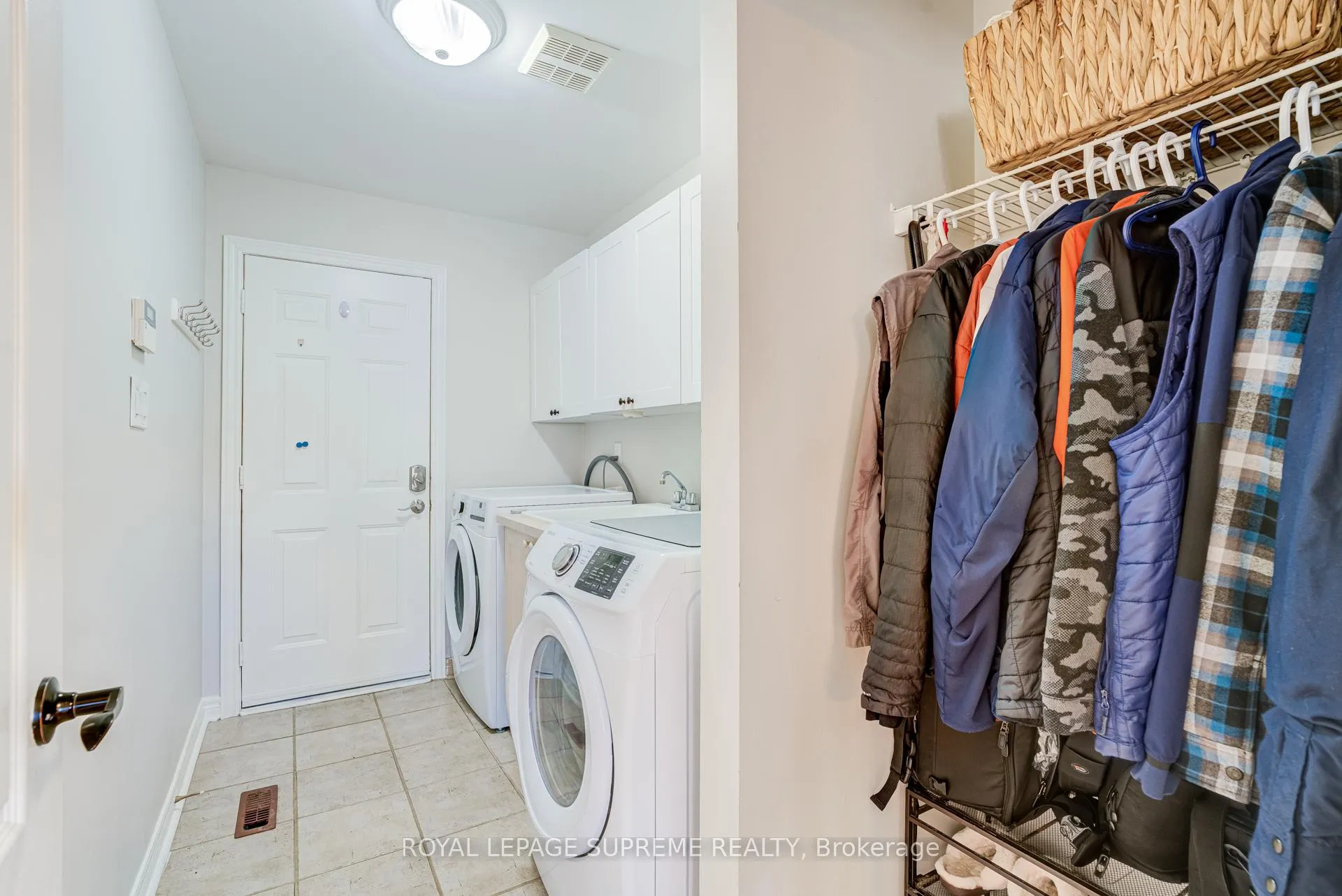 Photo 22 of 146 Cunningham Drive, Barrie, Ardagh — HOMEH