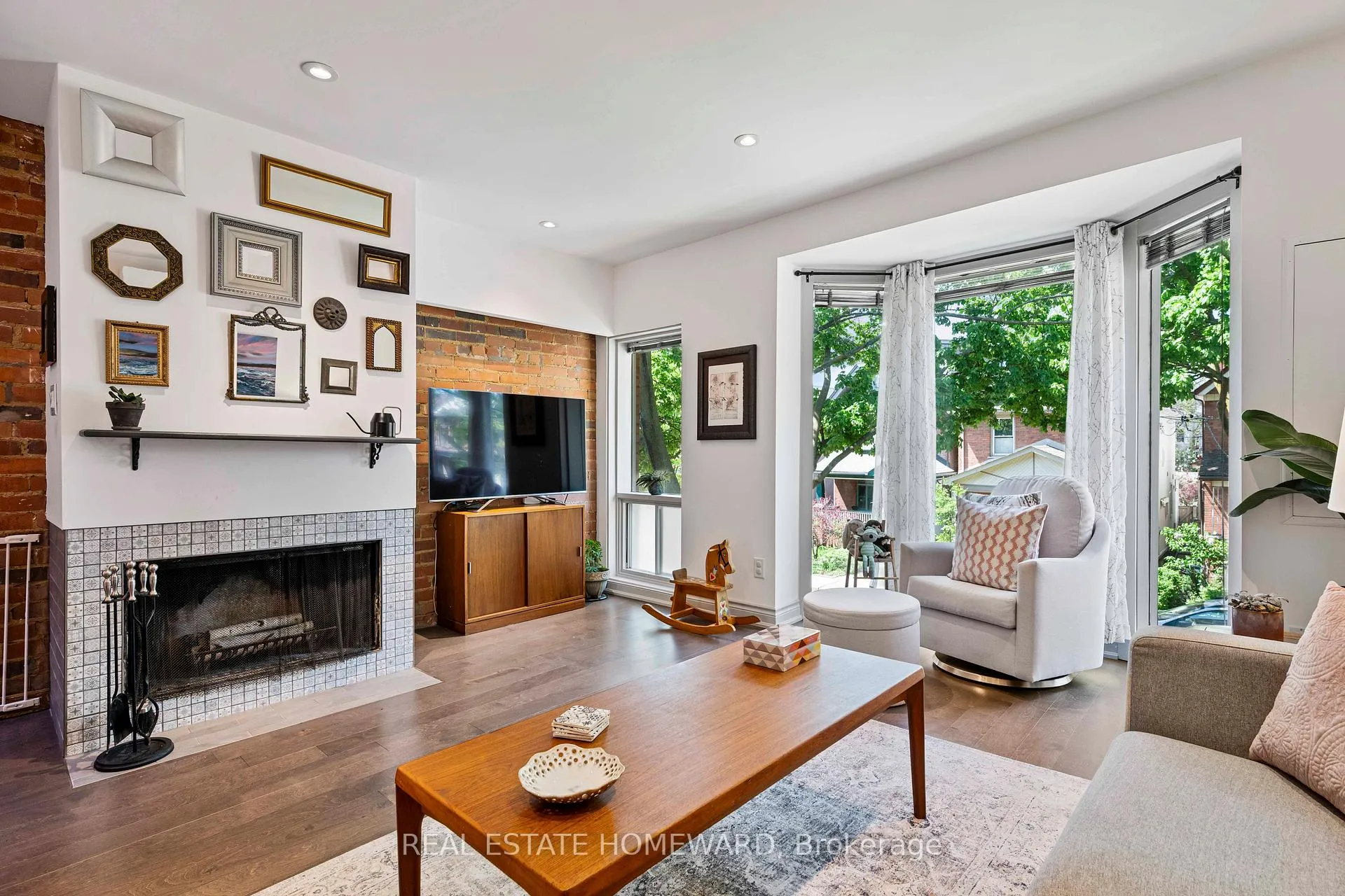 Photo 4 of 51 Harcourt Avenue, Toronto, Blake-Jones — HOMEH