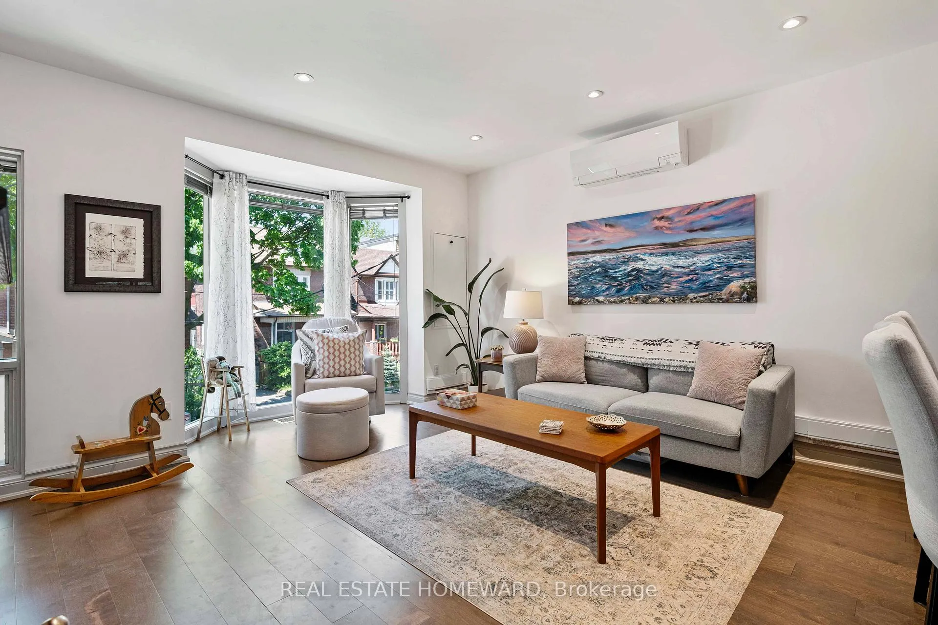 Photo 5 of 51 Harcourt Avenue, Toronto, Blake-Jones — HOMEH