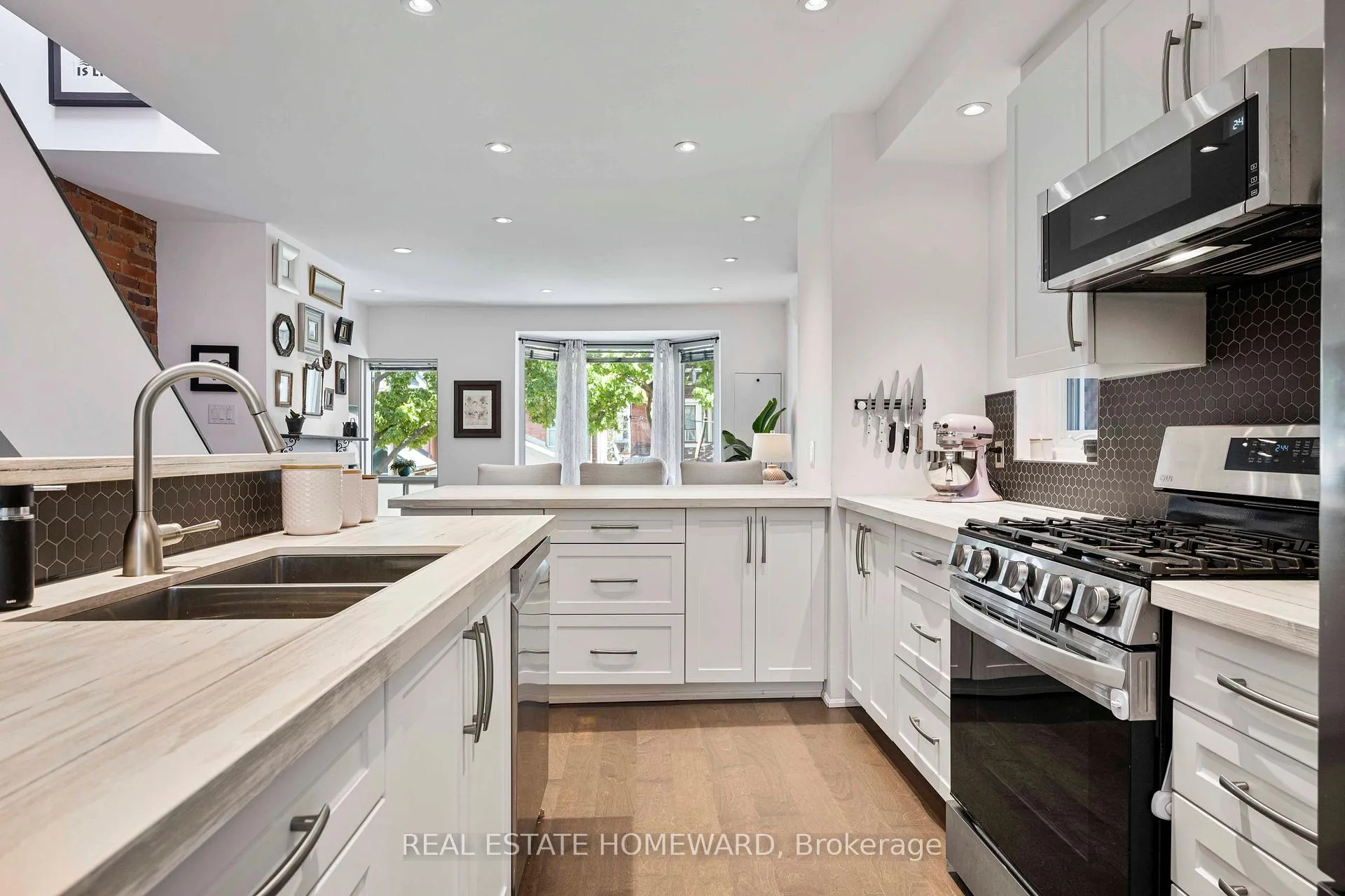 Photo 7 of 51 Harcourt Avenue, Toronto, Blake-Jones — HOMEH