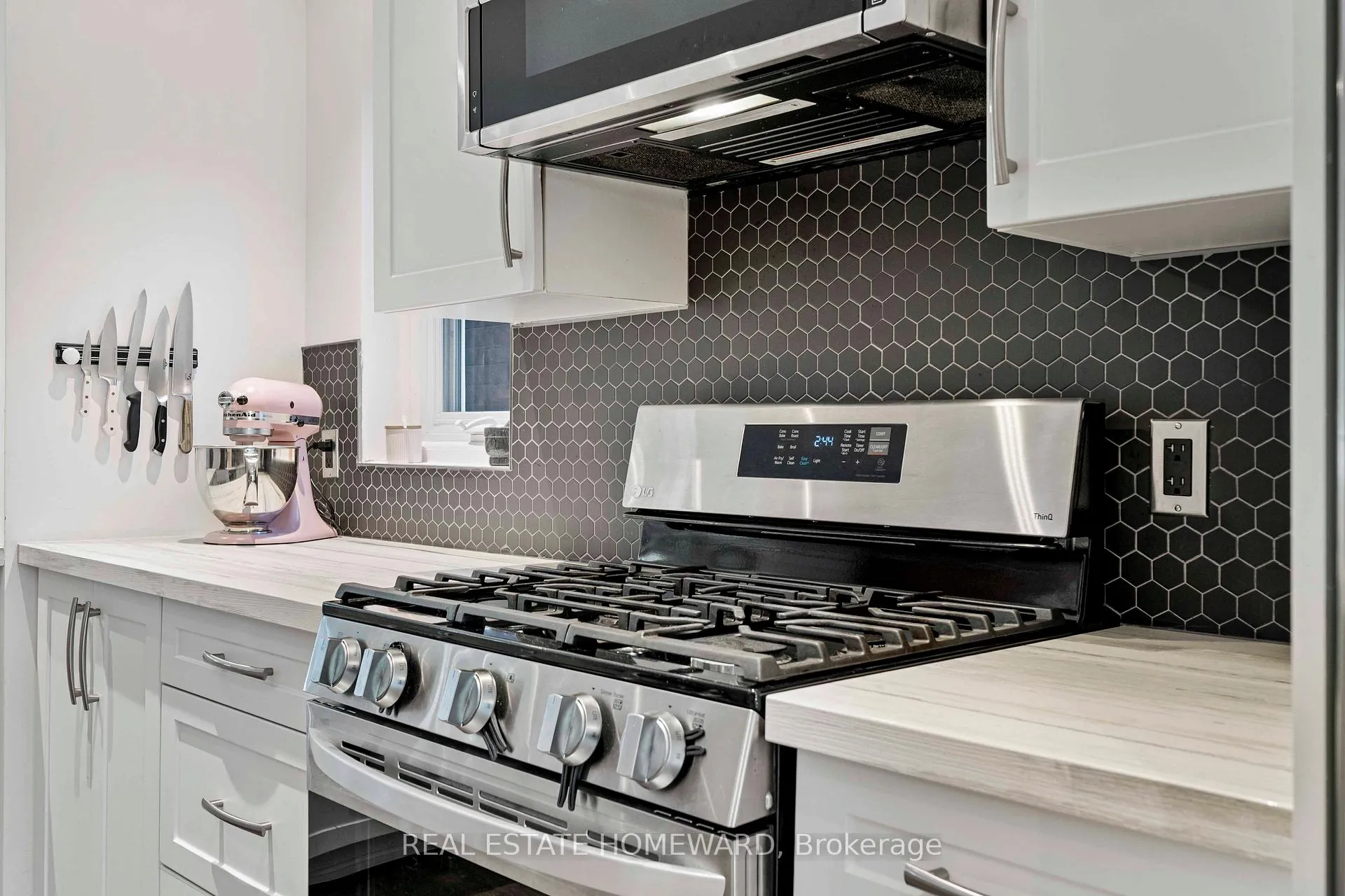 Photo 8 of 51 Harcourt Avenue, Toronto, Blake-Jones — HOMEH