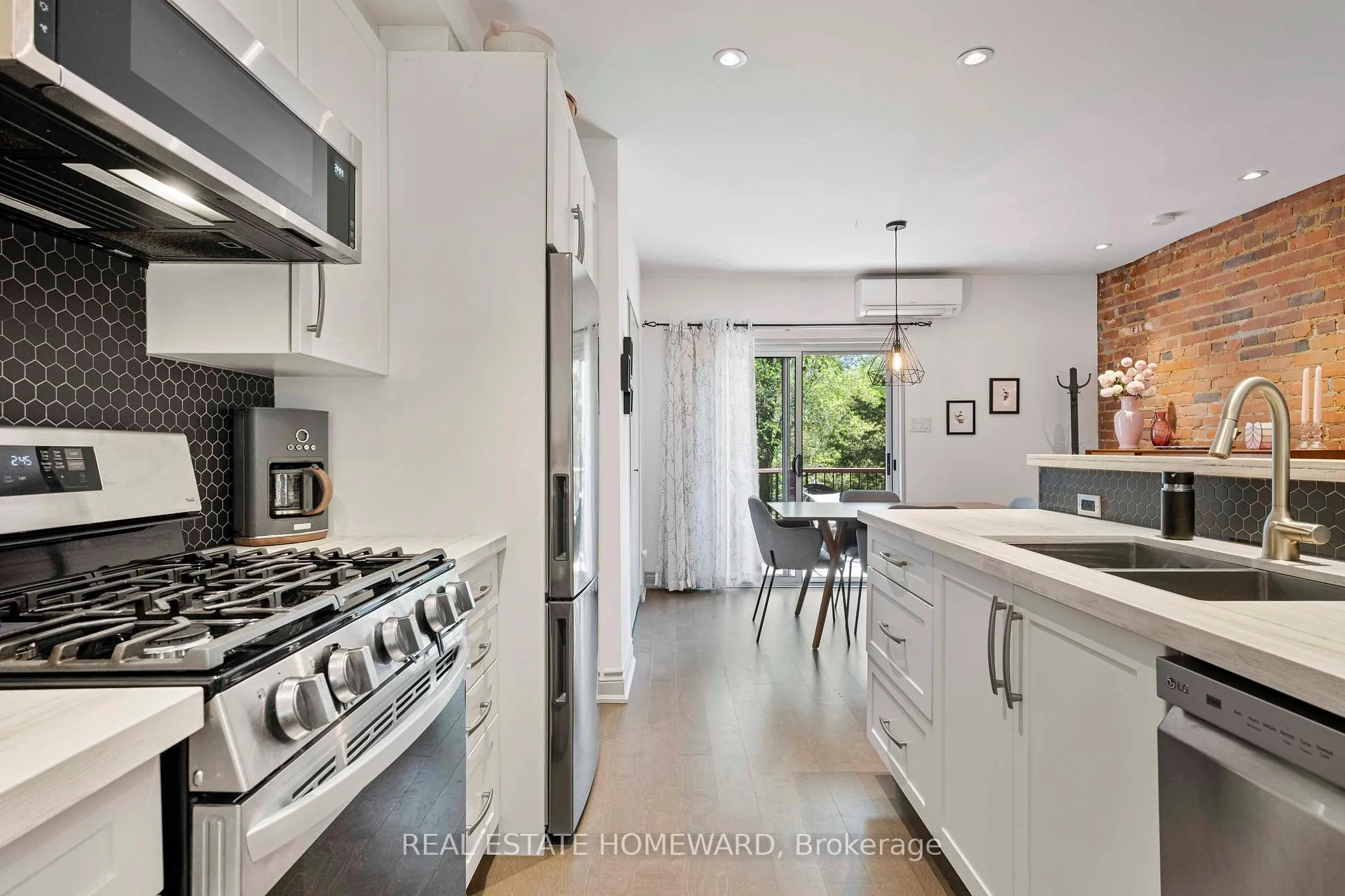 Photo 10 of 51 Harcourt Avenue, Toronto, Blake-Jones — HOMEH