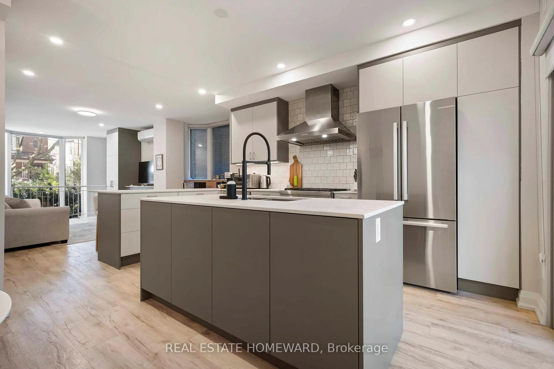 Photo 33 of 51 Harcourt Avenue, Toronto, Blake-Jones — HOMEH