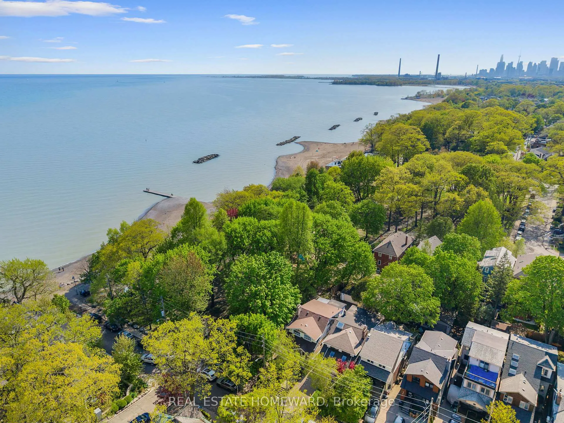 Photo 3 of 4 Silver Birch Avenue, Toronto, The Beaches — HOMEH