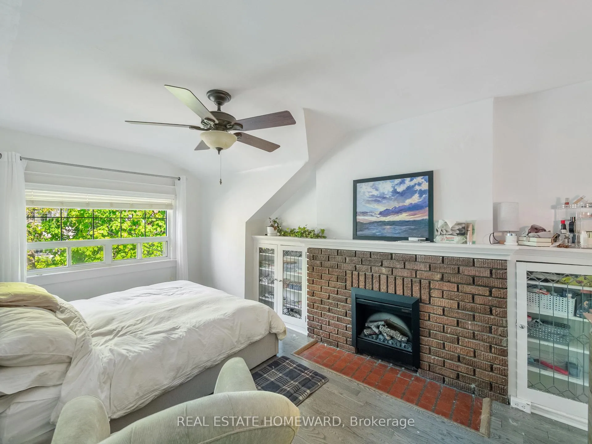 Photo 13 of 4 Silver Birch Avenue, Toronto, The Beaches — HOMEH